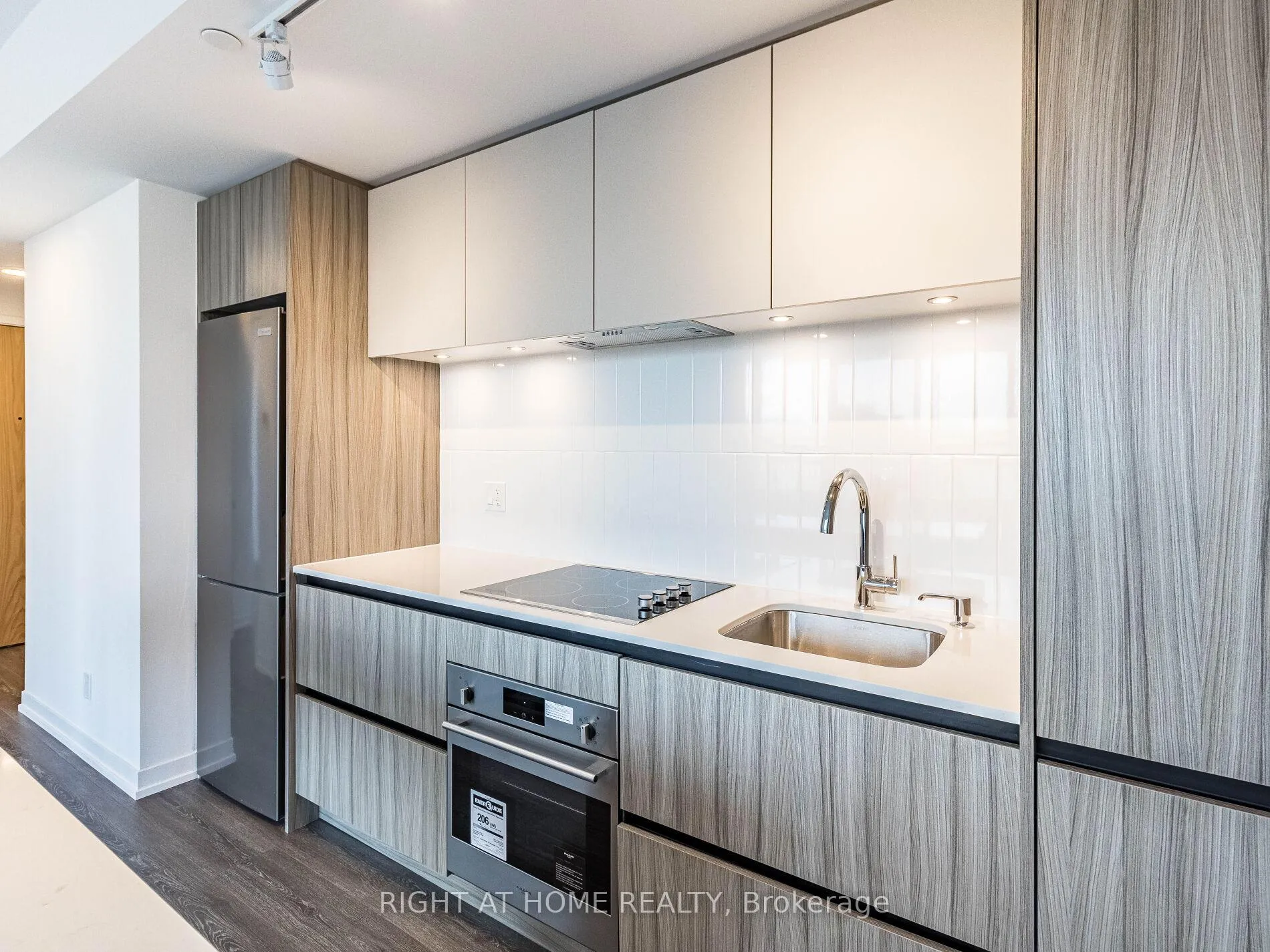 Photo 15 of Unit 203, 7950 bathurst Street, Vaughan, Beverley Glen — HOMEH