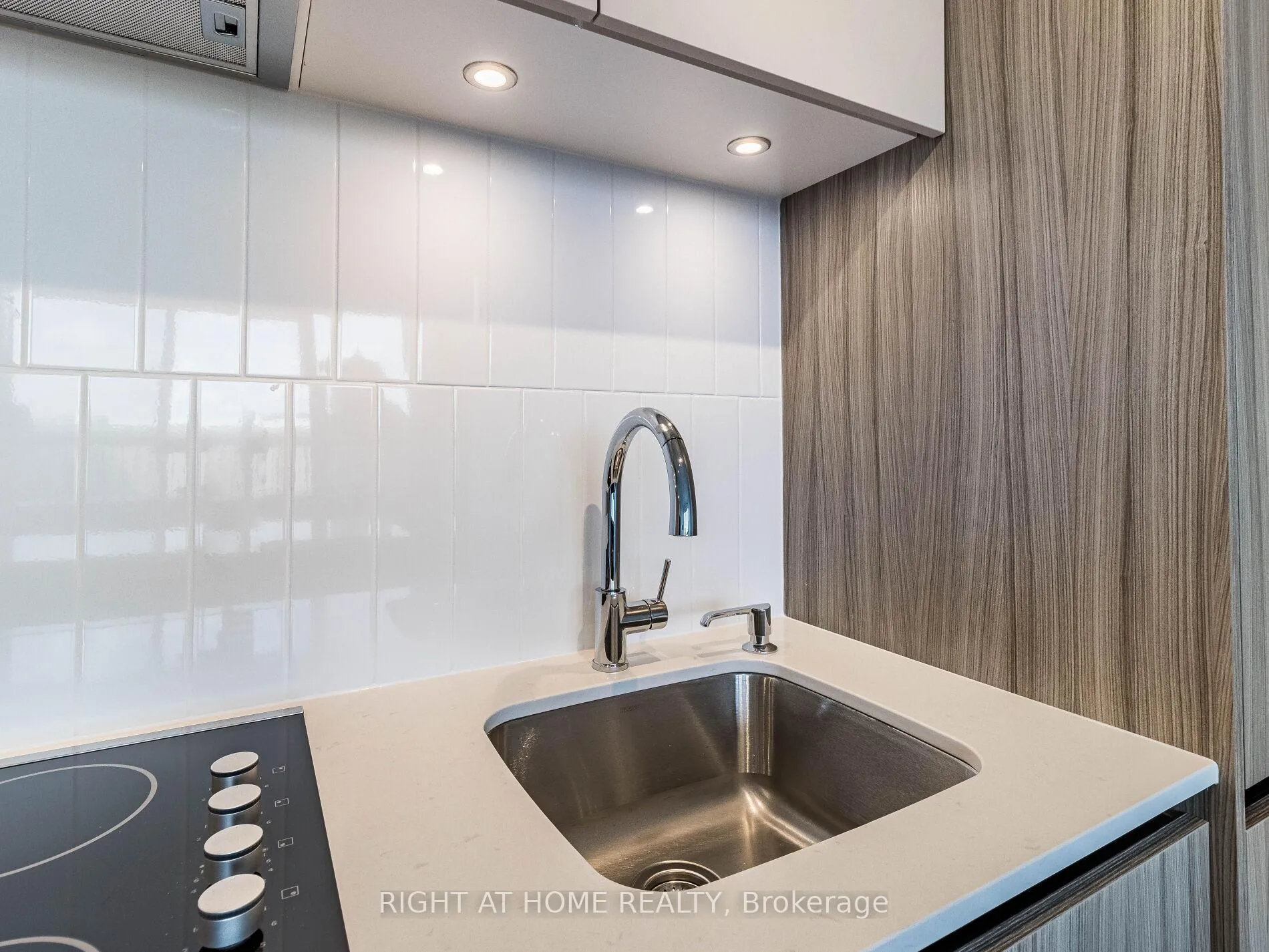 Photo 17 of Unit 203, 7950 bathurst Street, Vaughan, Beverley Glen — HOMEH