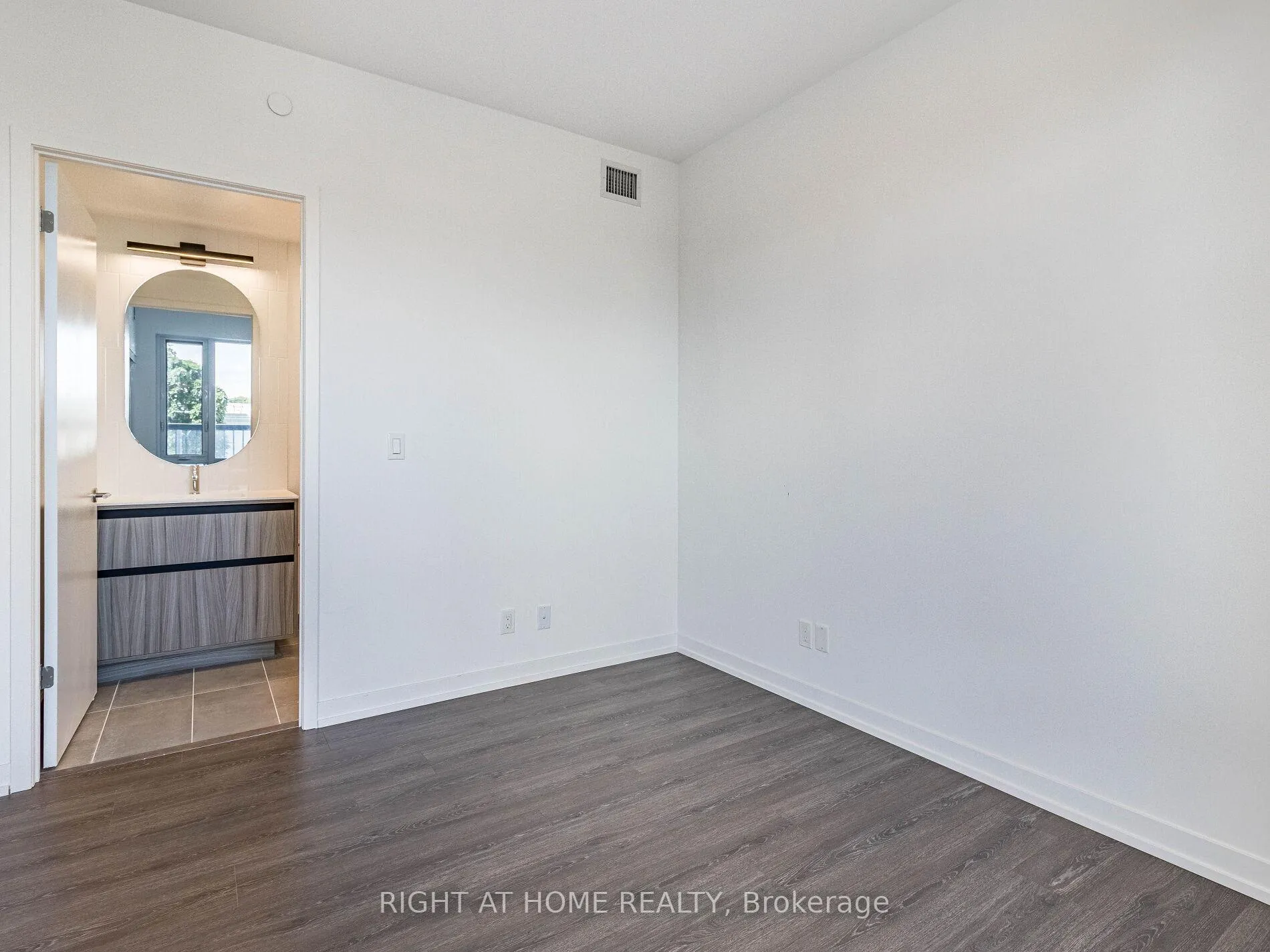 Photo 20 of Unit 203, 7950 bathurst Street, Vaughan, Beverley Glen — HOMEH