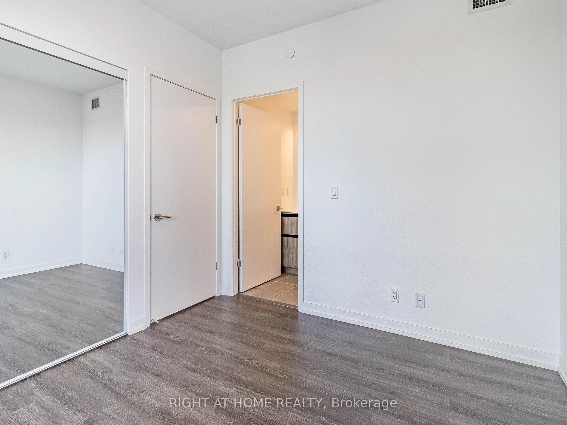 Photo 21 of Unit 203, 7950 bathurst Street, Vaughan, Beverley Glen — HOMEH