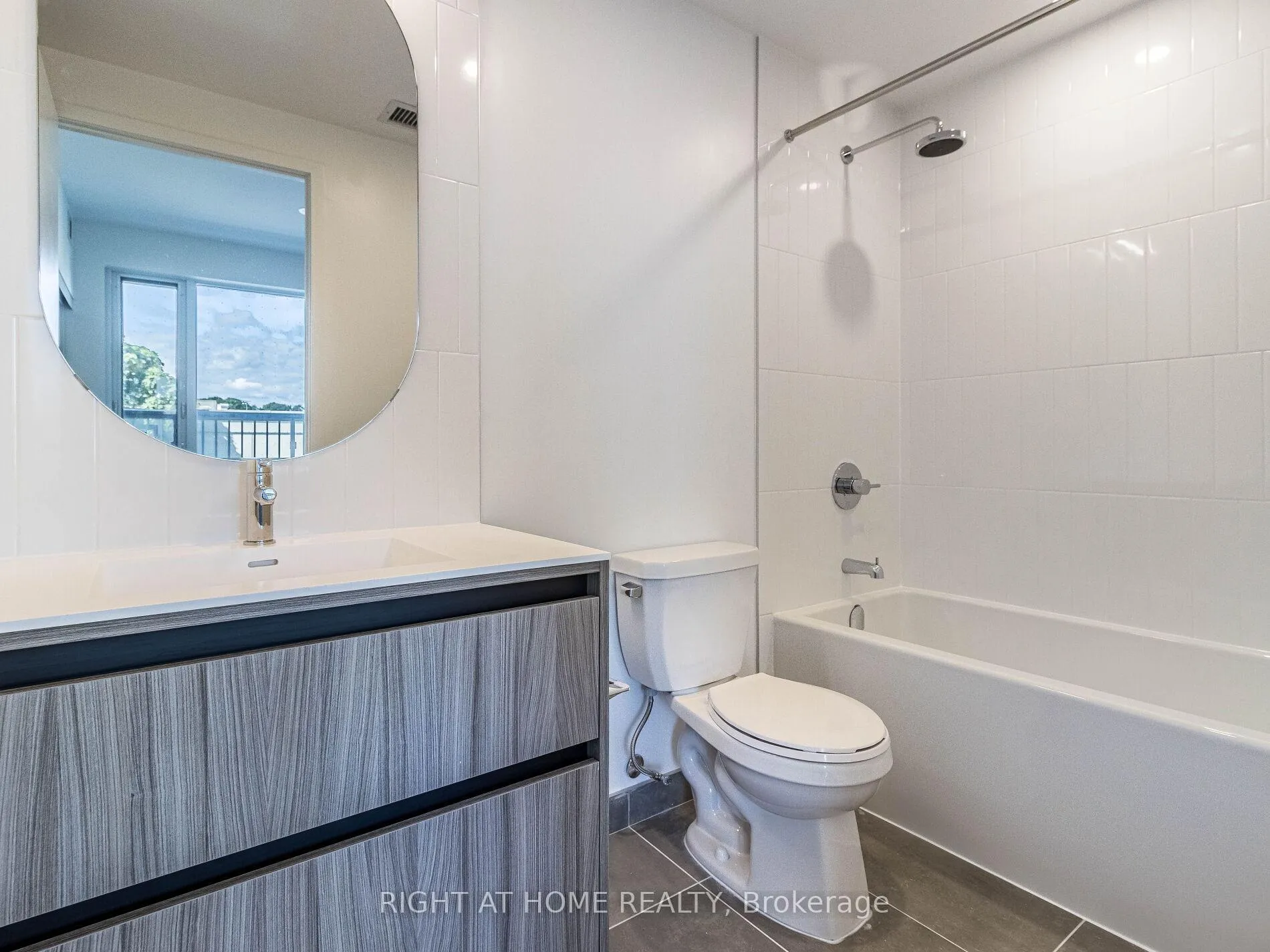 Photo 22 of Unit 203, 7950 bathurst Street, Vaughan, Beverley Glen — HOMEH
