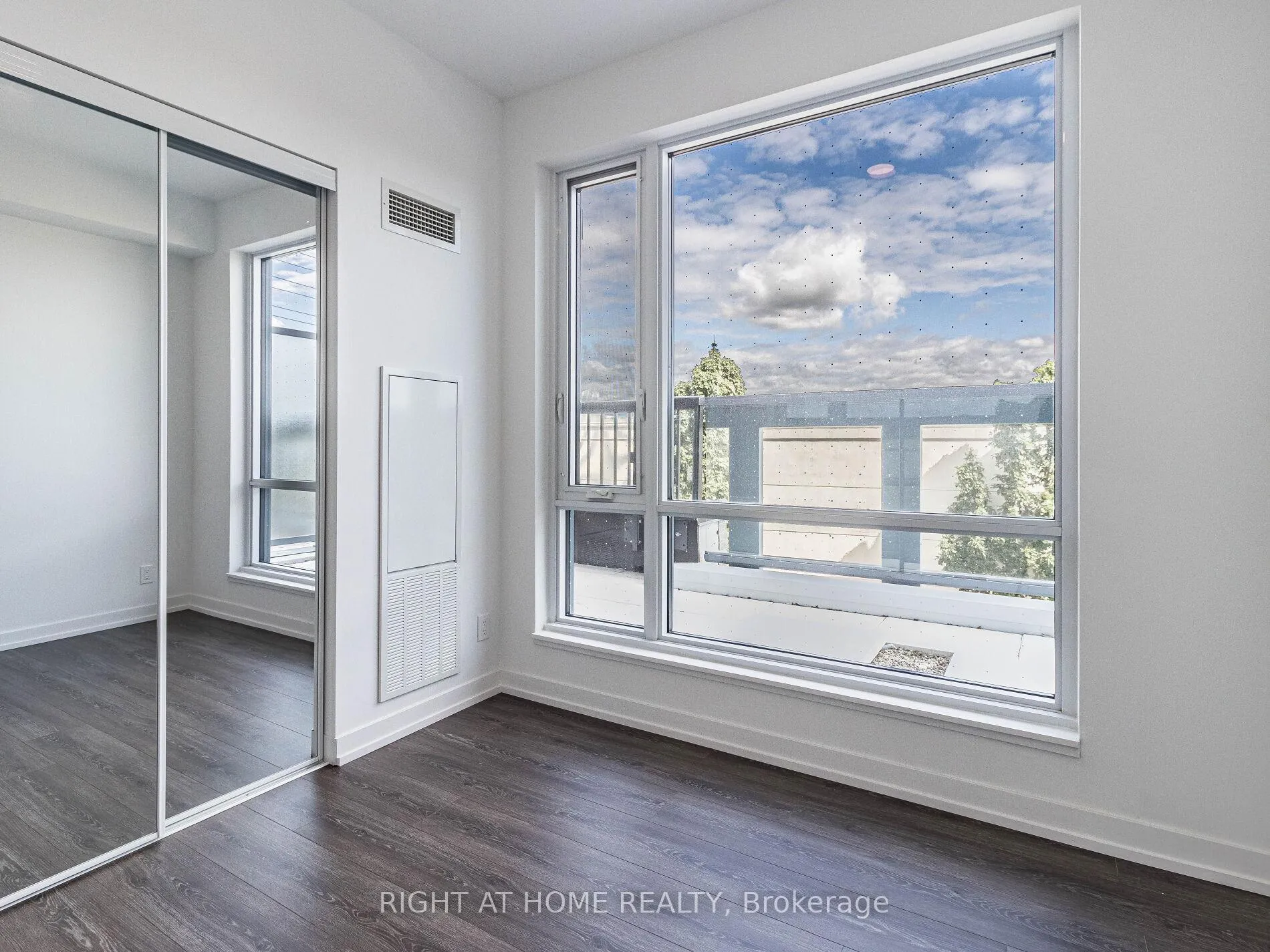 Photo 28 of Unit 203, 7950 bathurst Street, Vaughan, Beverley Glen — HOMEH
