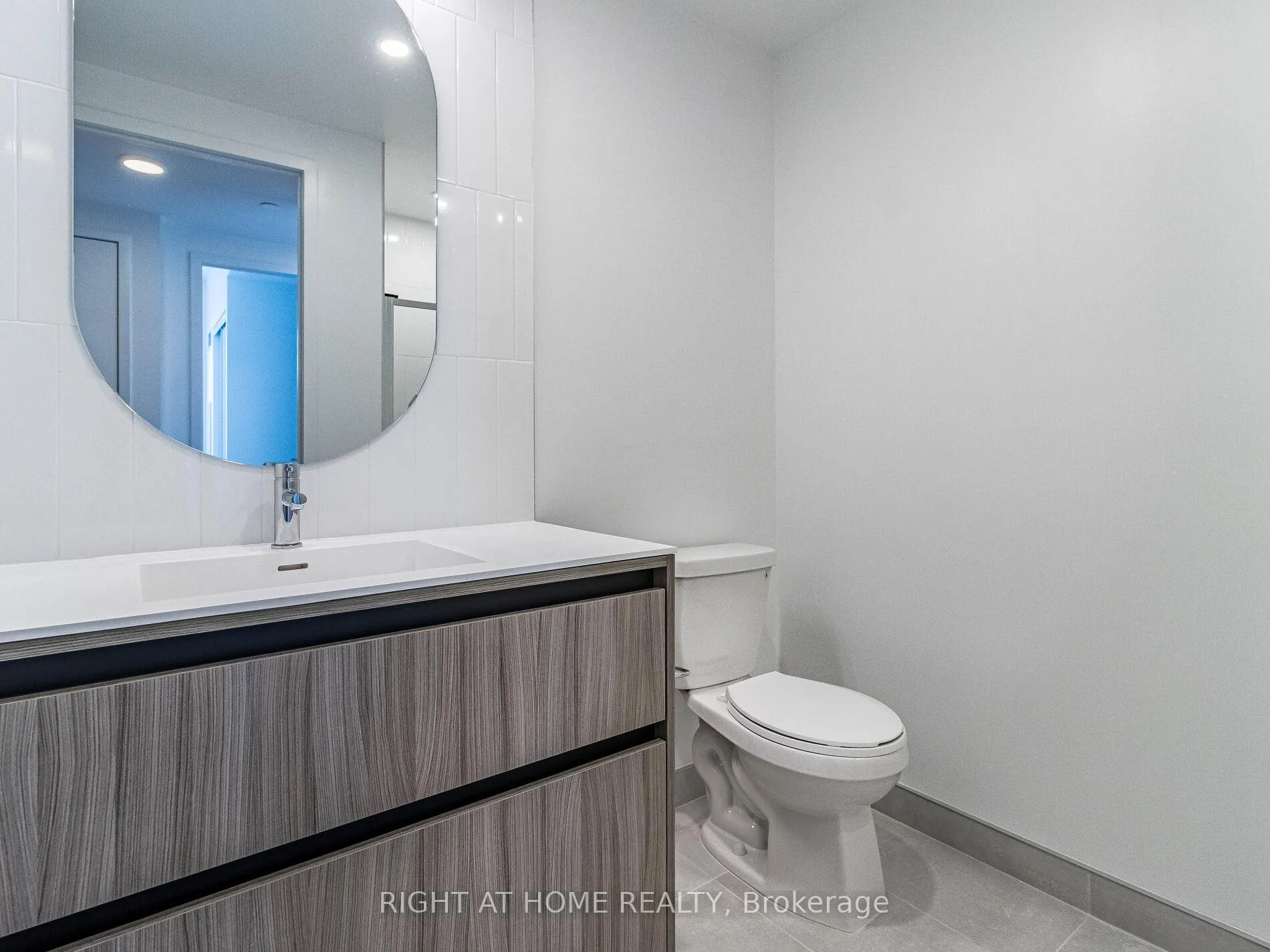 Photo 29 of Unit 203, 7950 bathurst Street, Vaughan, Beverley Glen — HOMEH