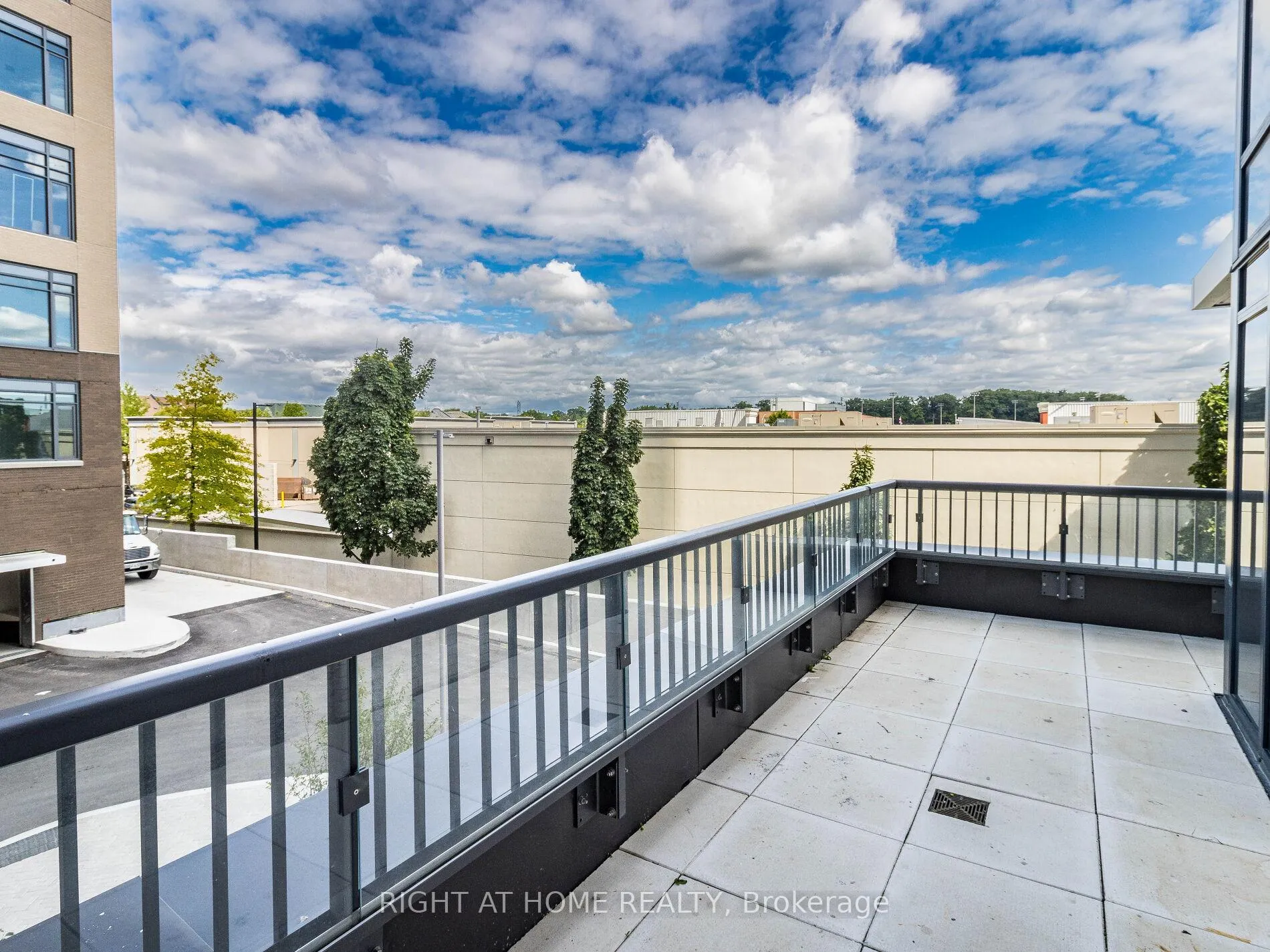 Photo 40 of Unit 203, 7950 bathurst Street, Vaughan, Beverley Glen — HOMEH