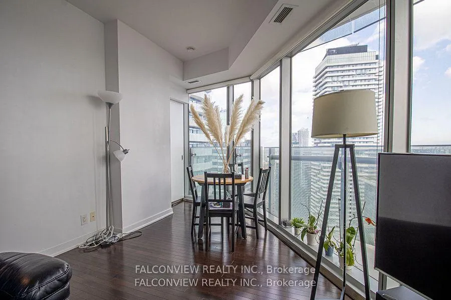 Photo 15 of Unit 4902, 12 York Street, Toronto, Waterfront Communities — HOMEH