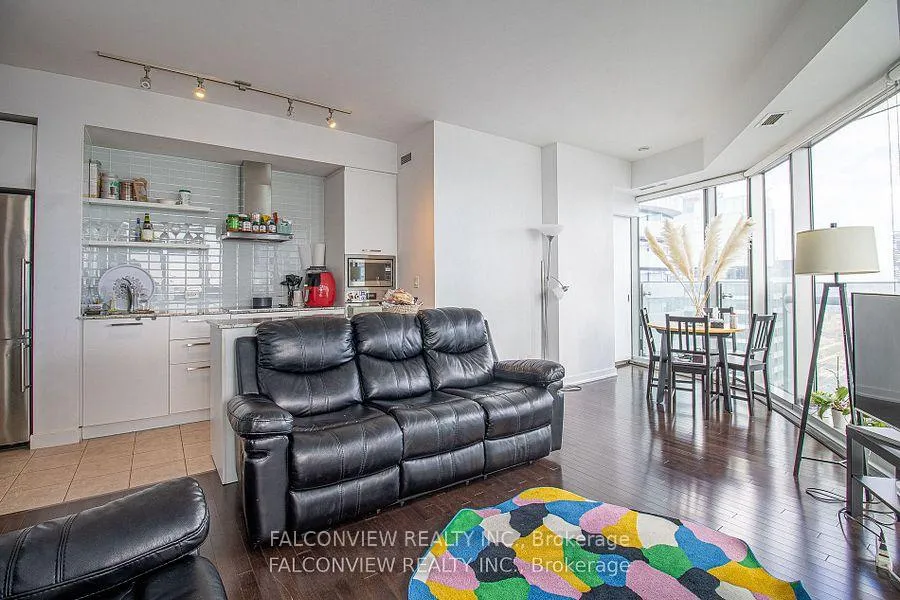 Photo 16 of Unit 4902, 12 York Street, Toronto, Waterfront Communities — HOMEH