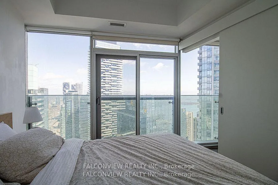 Photo 23 of Unit 4902, 12 York Street, Toronto, Waterfront Communities — HOMEH