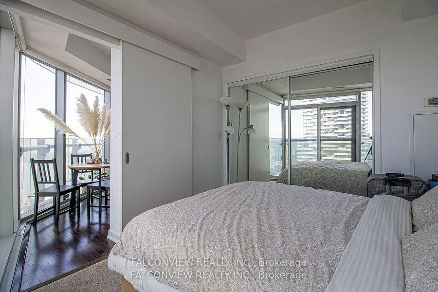 Photo 25 of Unit 4902, 12 York Street, Toronto, Waterfront Communities — HOMEH