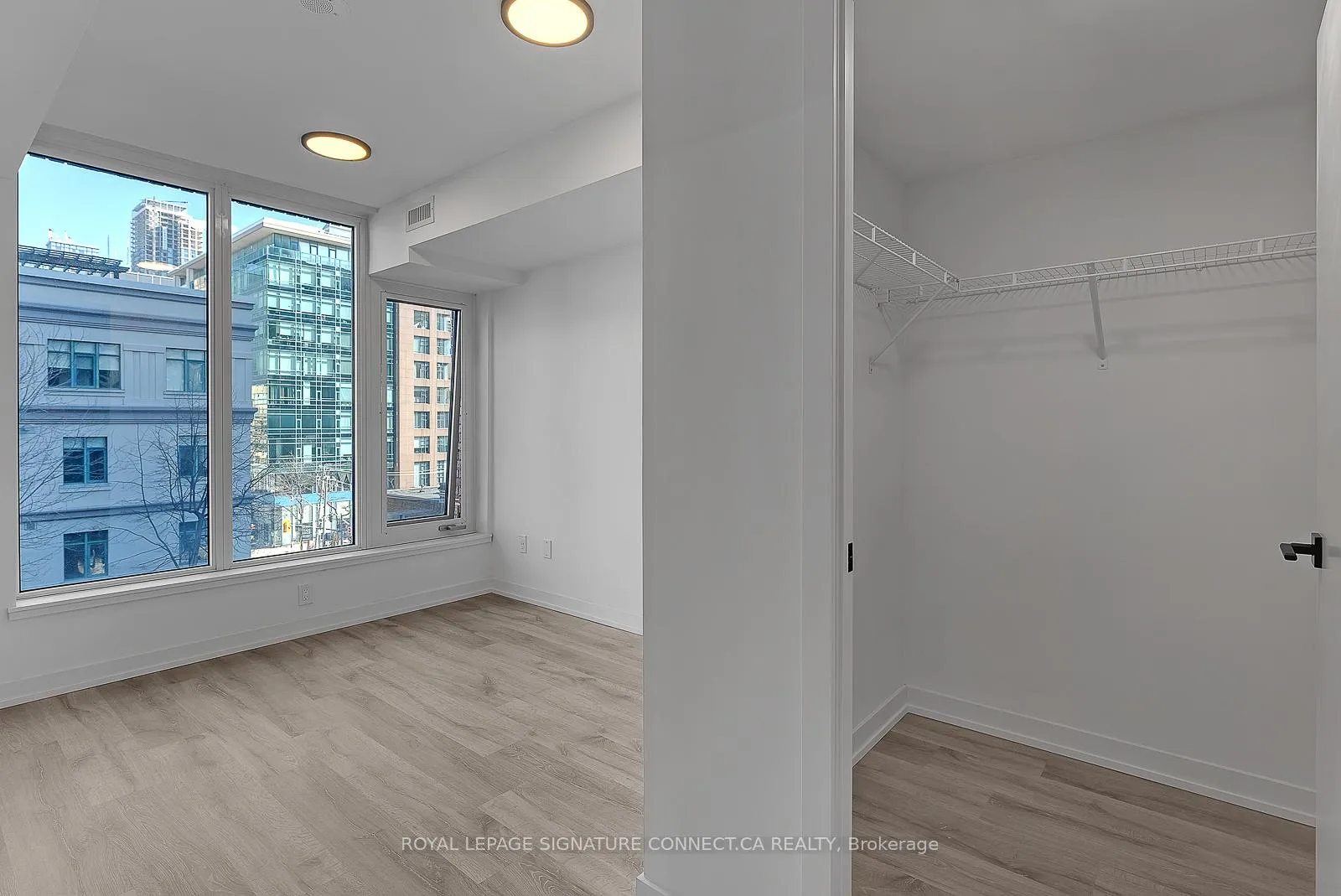 Photo 14 of Unit 504, 2 Augusta Avenue, Toronto, Waterfront Communities — HOMEH