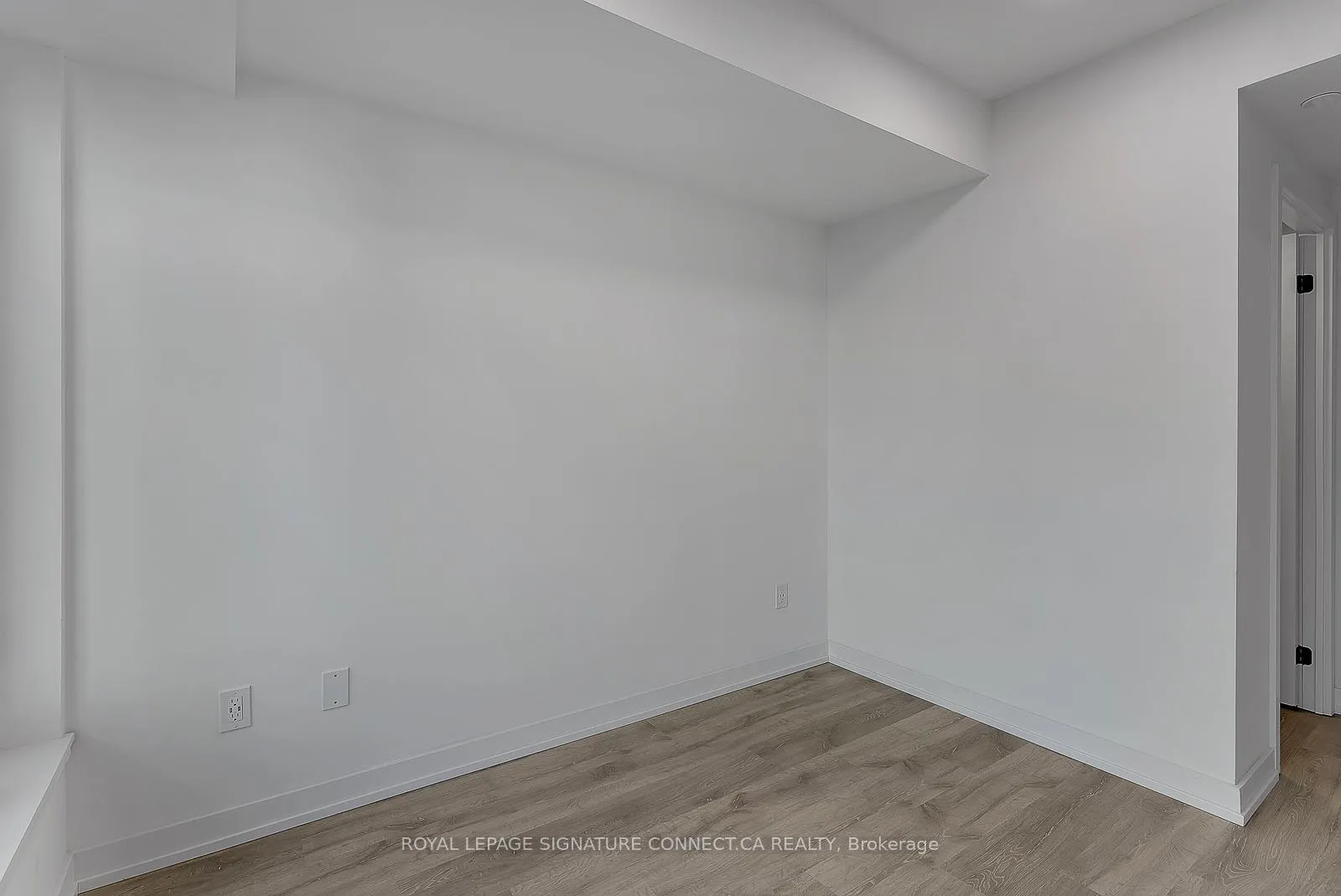 Photo 16 of Unit 504, 2 Augusta Avenue, Toronto, Waterfront Communities — HOMEH