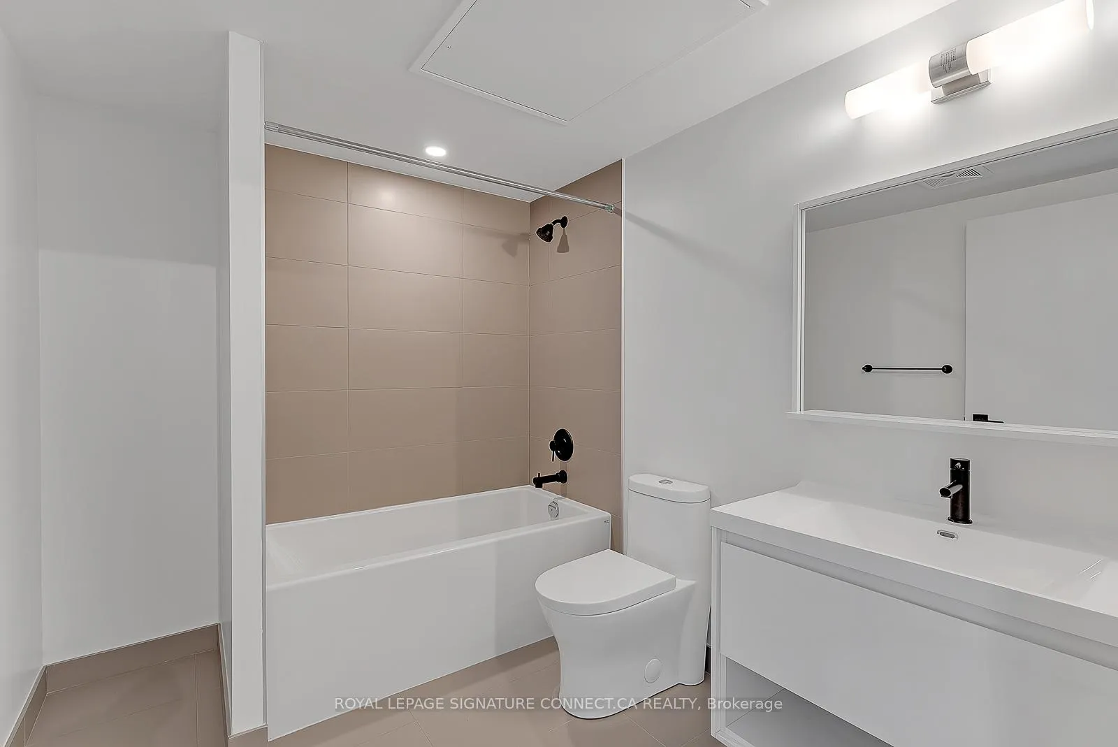 Photo 19 of Unit 504, 2 Augusta Avenue, Toronto, Waterfront Communities — HOMEH
