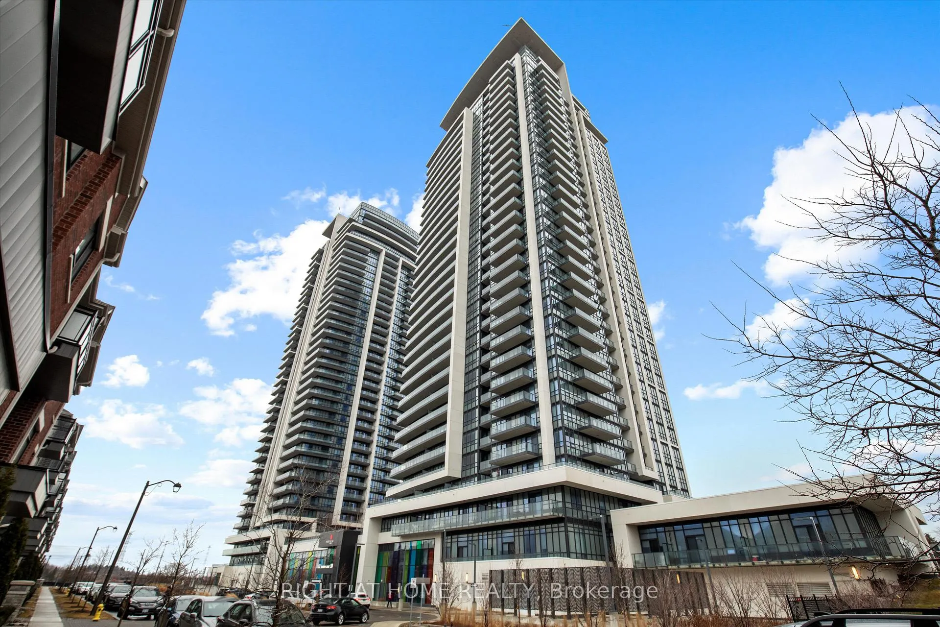 Photo 2 of Unit 1010, 38 Gandhi Lane, Markham, Commerce Valley — HOMEH