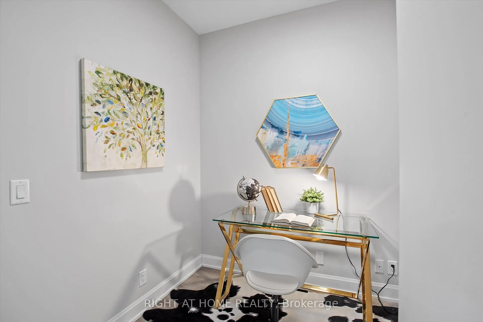 Photo 6 of Unit 1010, 38 Gandhi Lane, Markham, Commerce Valley — HOMEH