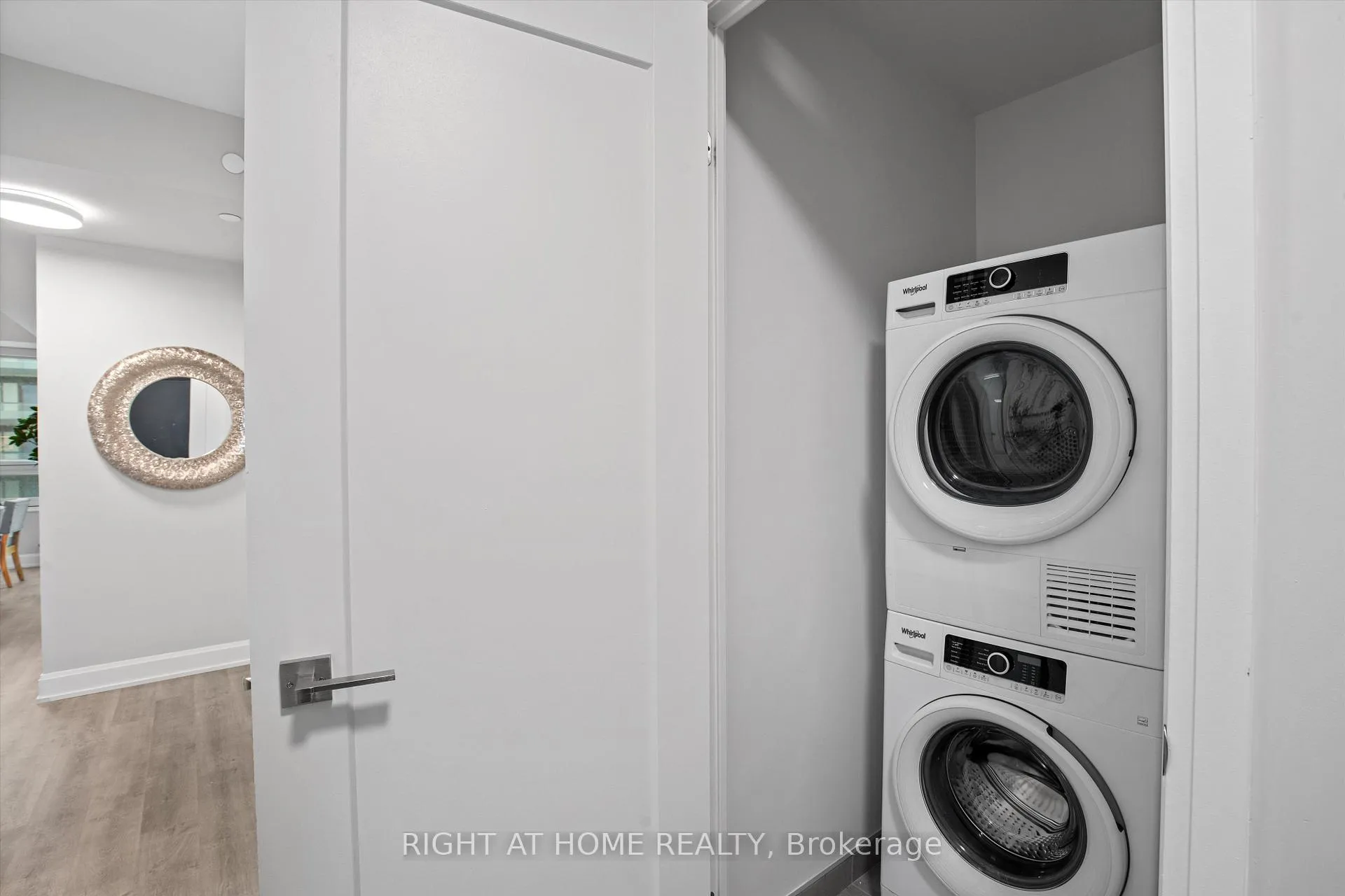 Photo 8 of Unit 1010, 38 Gandhi Lane, Markham, Commerce Valley — HOMEH