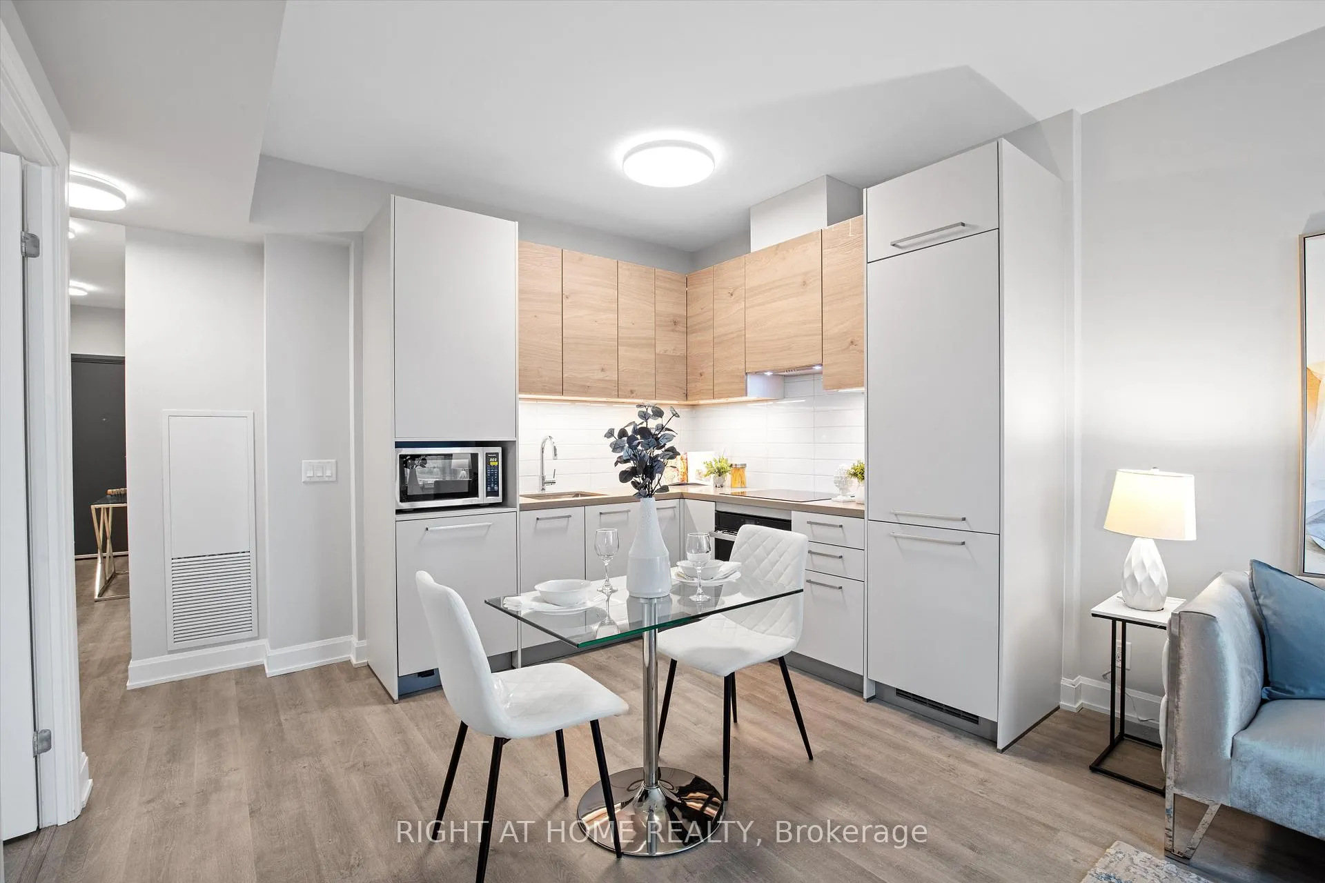 Photo 11 of Unit 1010, 38 Gandhi Lane, Markham, Commerce Valley — HOMEH