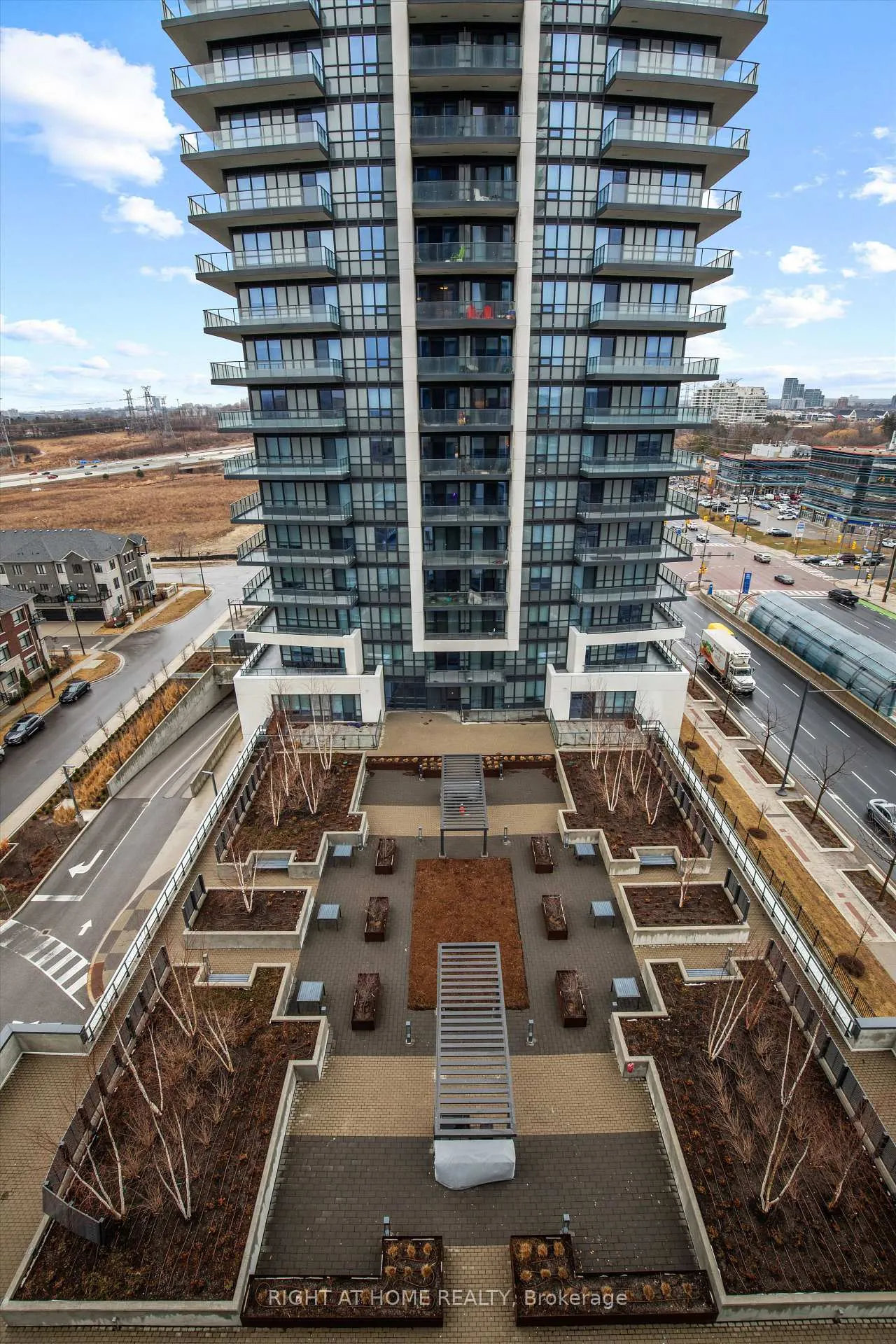 Photo 18 of Unit 1010, 38 Gandhi Lane, Markham, Commerce Valley — HOMEH