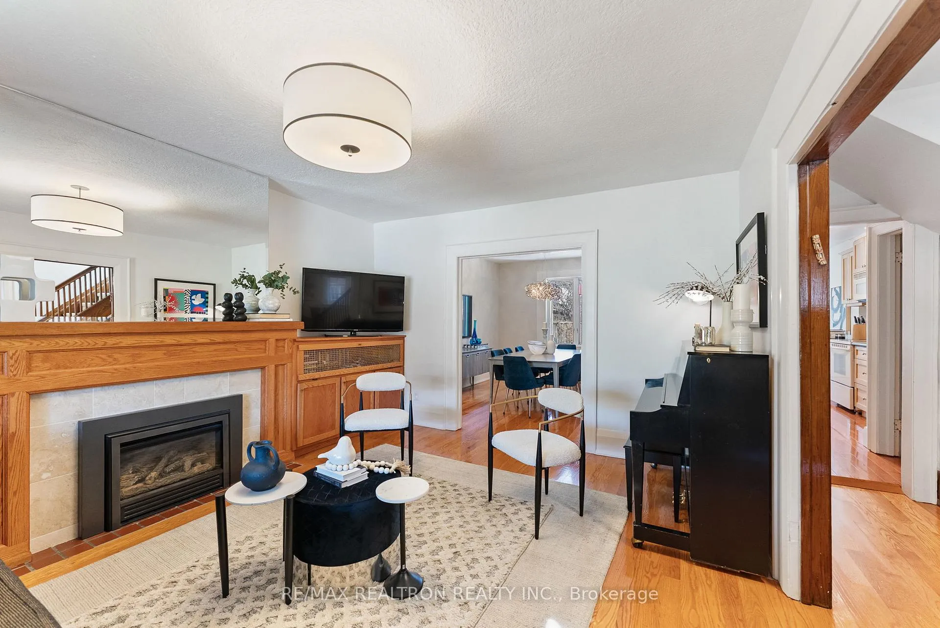 Photo 4 of 105 Springmount Avenue, Toronto, Corso Italia-Davenport — HOMEH
