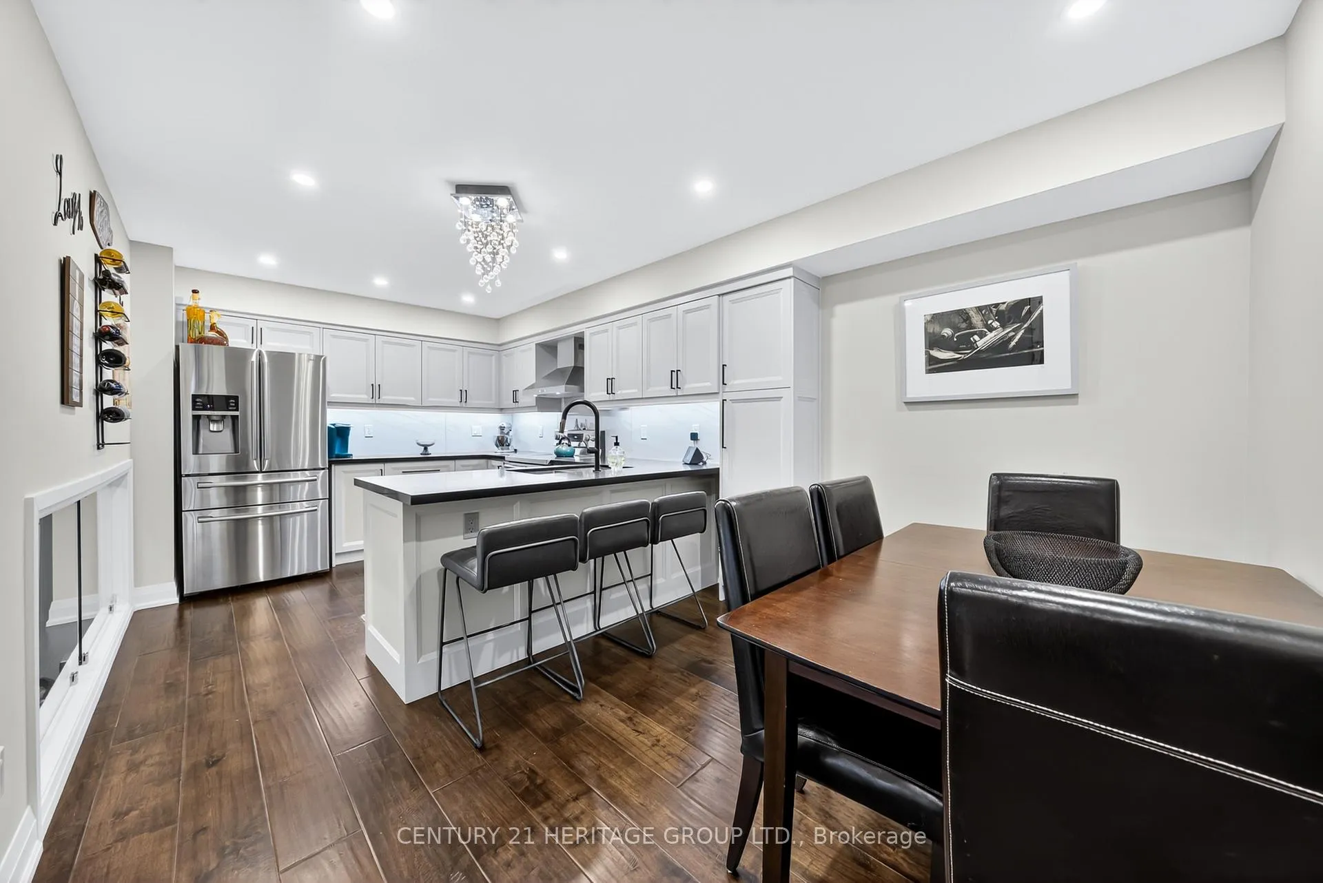 Photo 9 of 223 Milestone Crescent, Aurora, Aurora Village — HOMEH