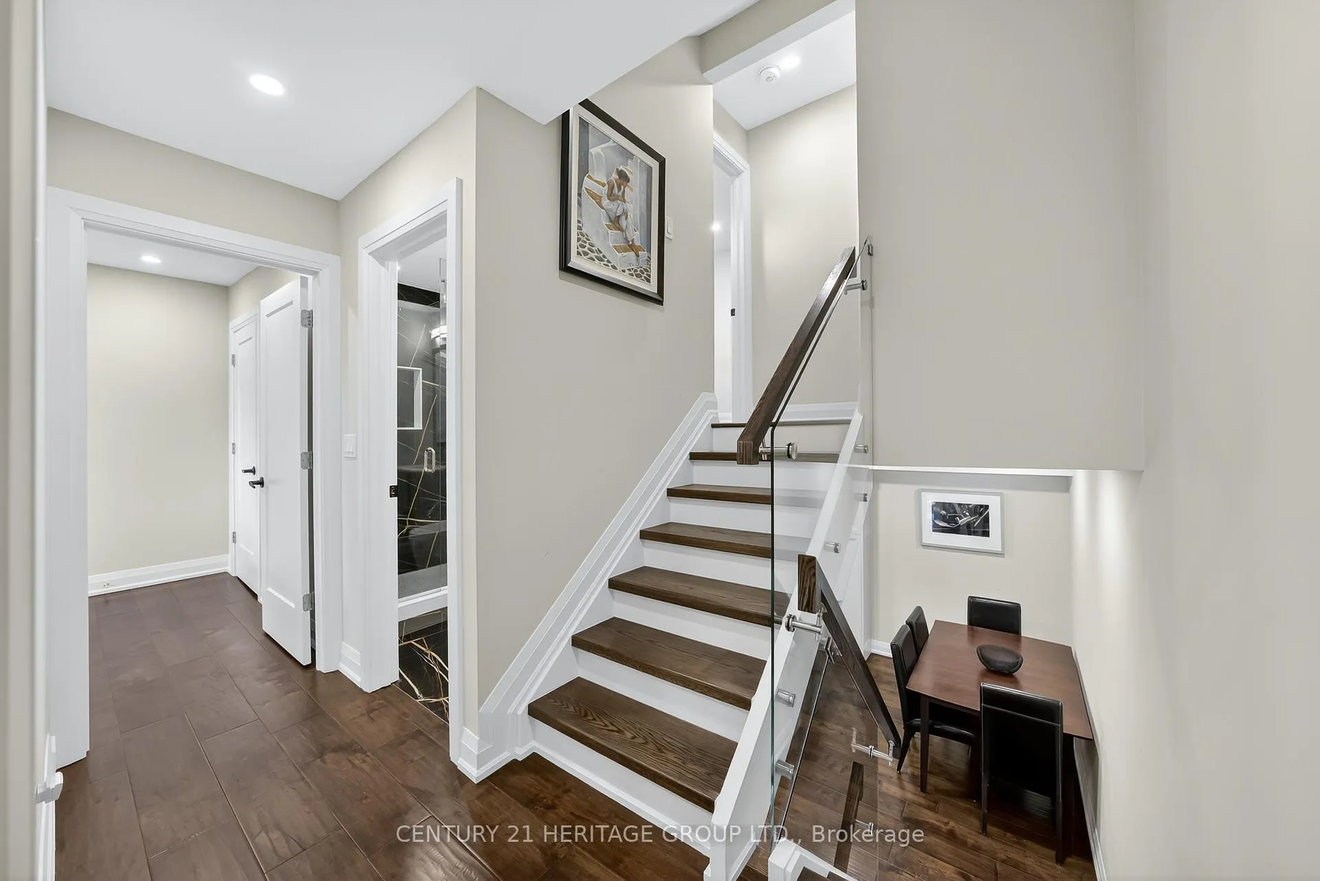 Photo 16 of 223 Milestone Crescent, Aurora, Aurora Village — HOMEH