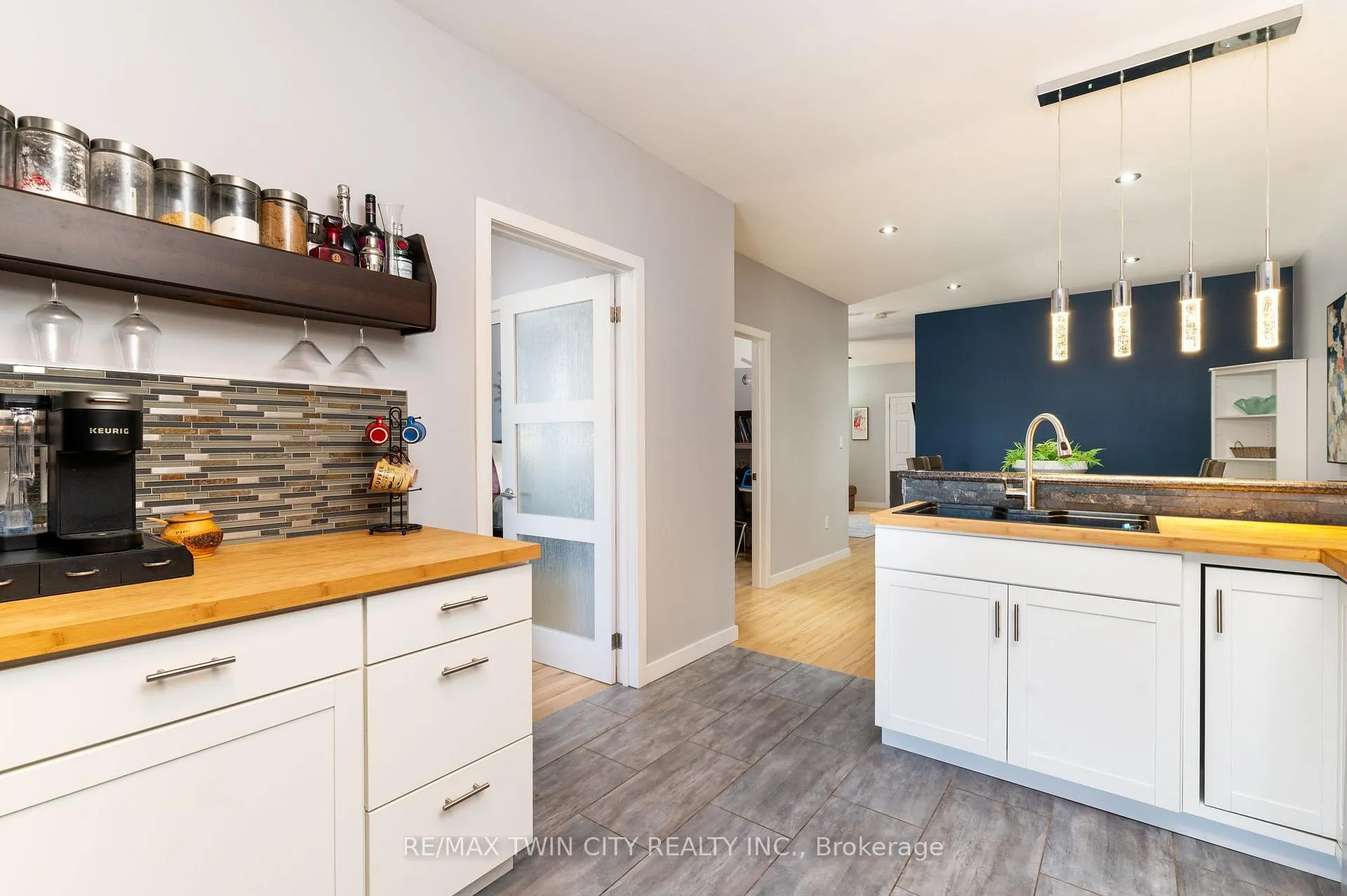 Photo 13 of 608 Upper James Street, Hamilton, Southam — HOMEH