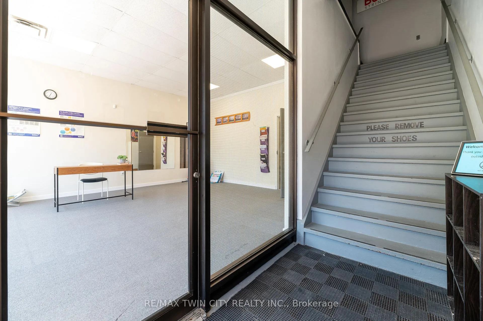 Photo 18 of 608 Upper James Street, Hamilton, Southam — HOMEH