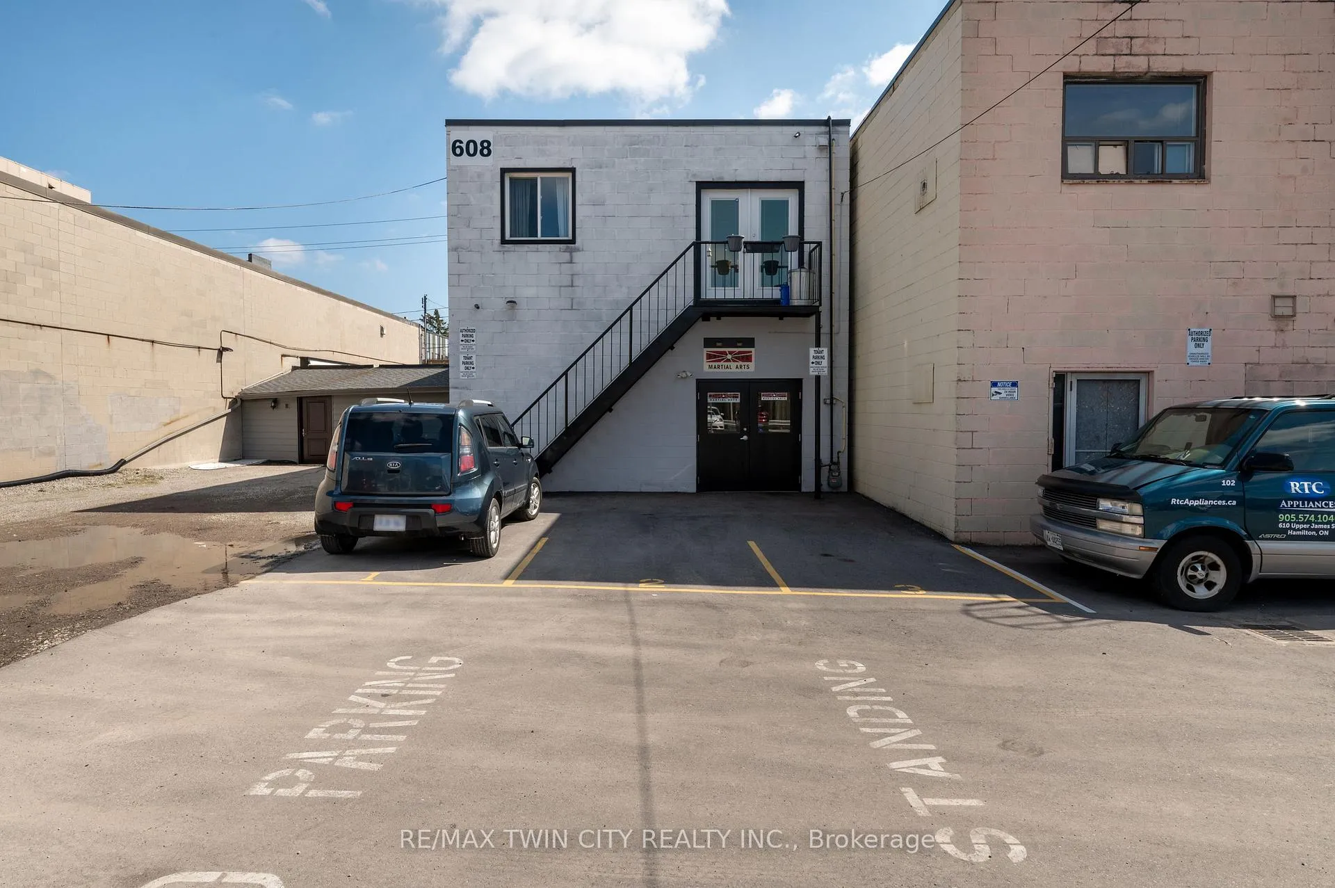 Photo 35 of 608 Upper James Street, Hamilton, Southam — HOMEH