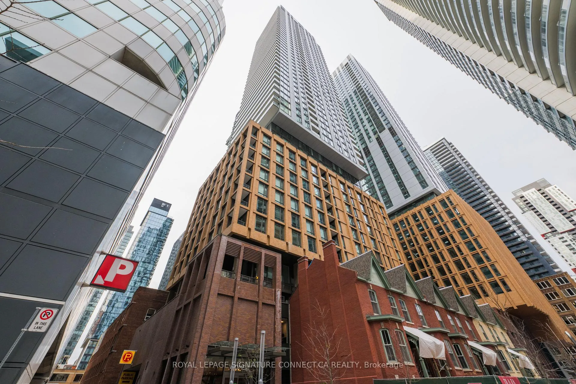Photo 1 of Unit 609, 8 Widmer Street, Toronto, Waterfront Communities — HOMEH