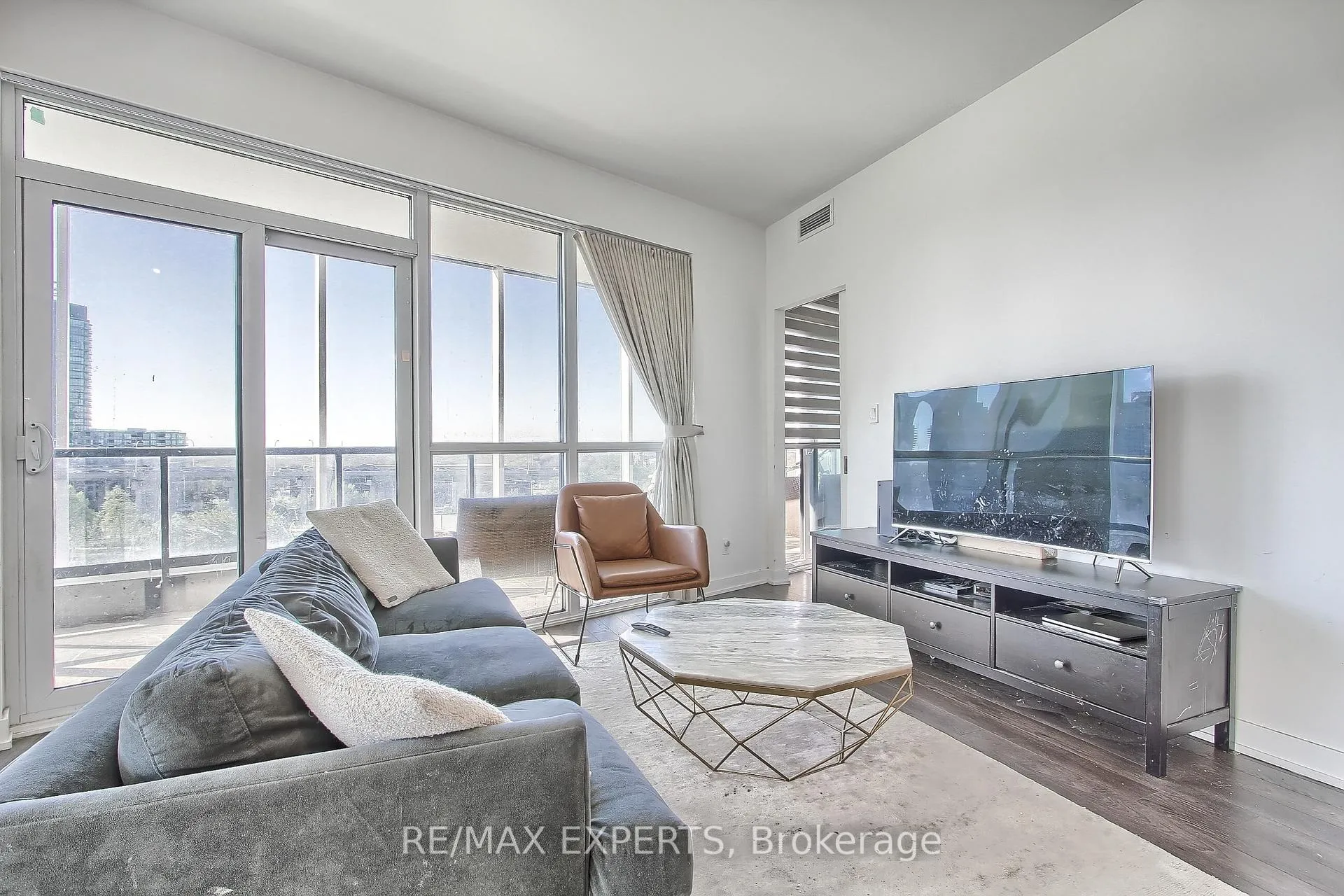 Photo 16 of Unit 611, 30 Ordnance Street, Toronto, Niagara — HOMEH