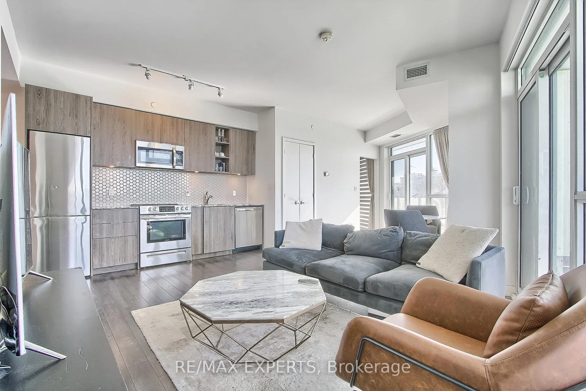 Photo 17 of Unit 611, 30 Ordnance Street, Toronto, Niagara — HOMEH