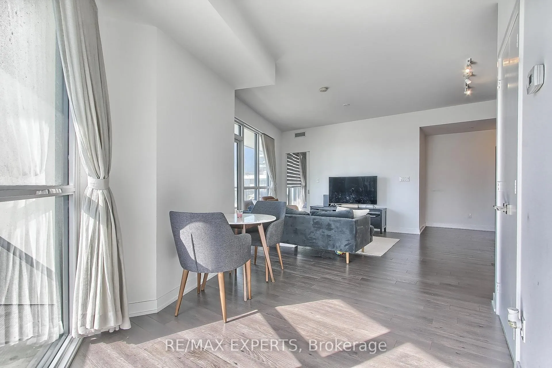 Photo 21 of Unit 611, 30 Ordnance Street, Toronto, Niagara — HOMEH