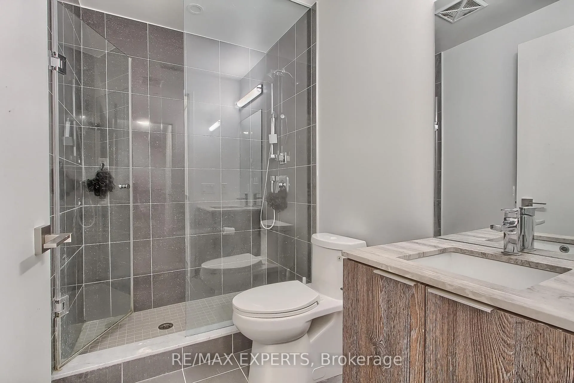 Photo 30 of Unit 611, 30 Ordnance Street, Toronto, Niagara — HOMEH