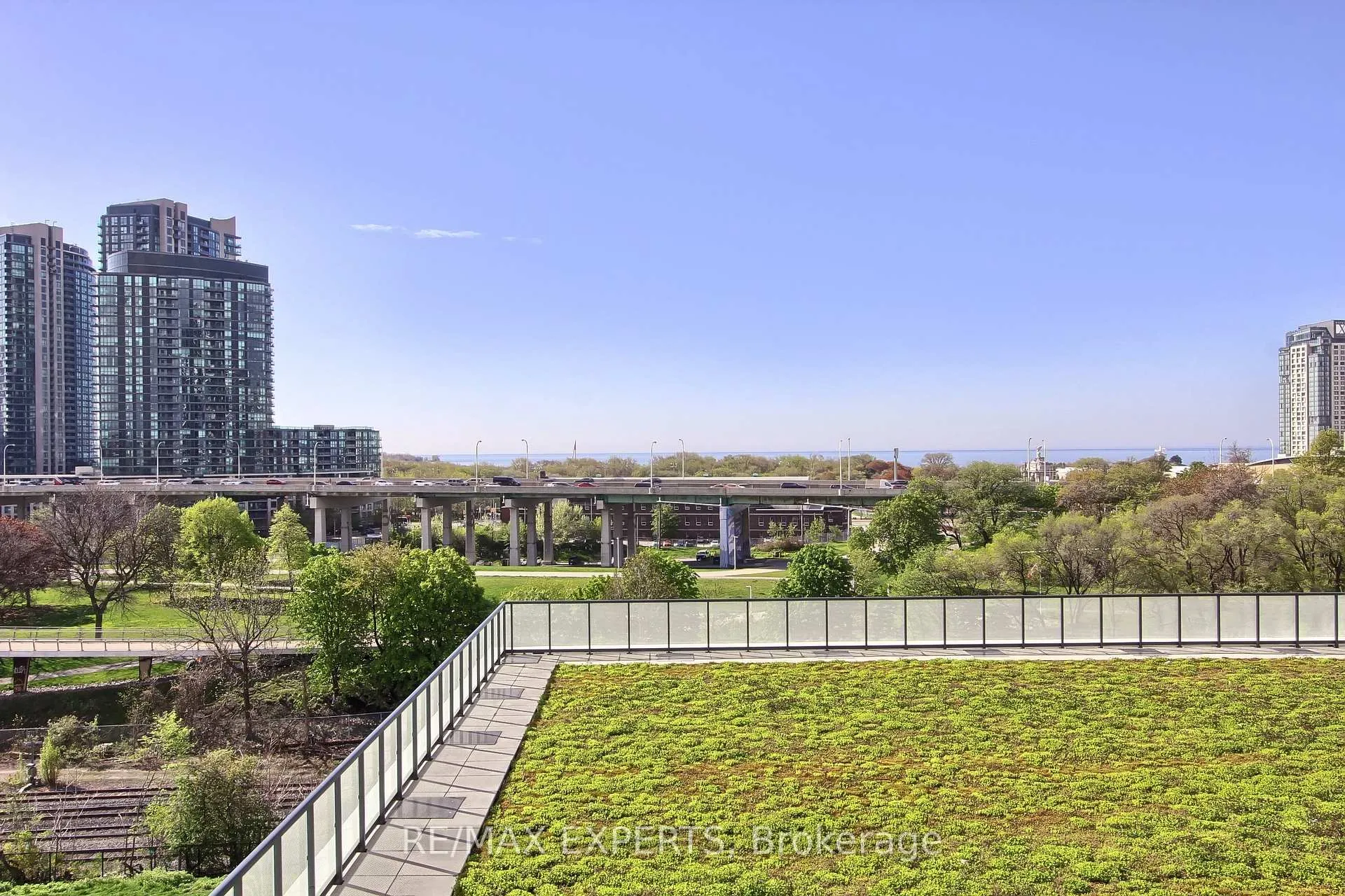 Photo 38 of Unit 611, 30 Ordnance Street, Toronto, Niagara — HOMEH