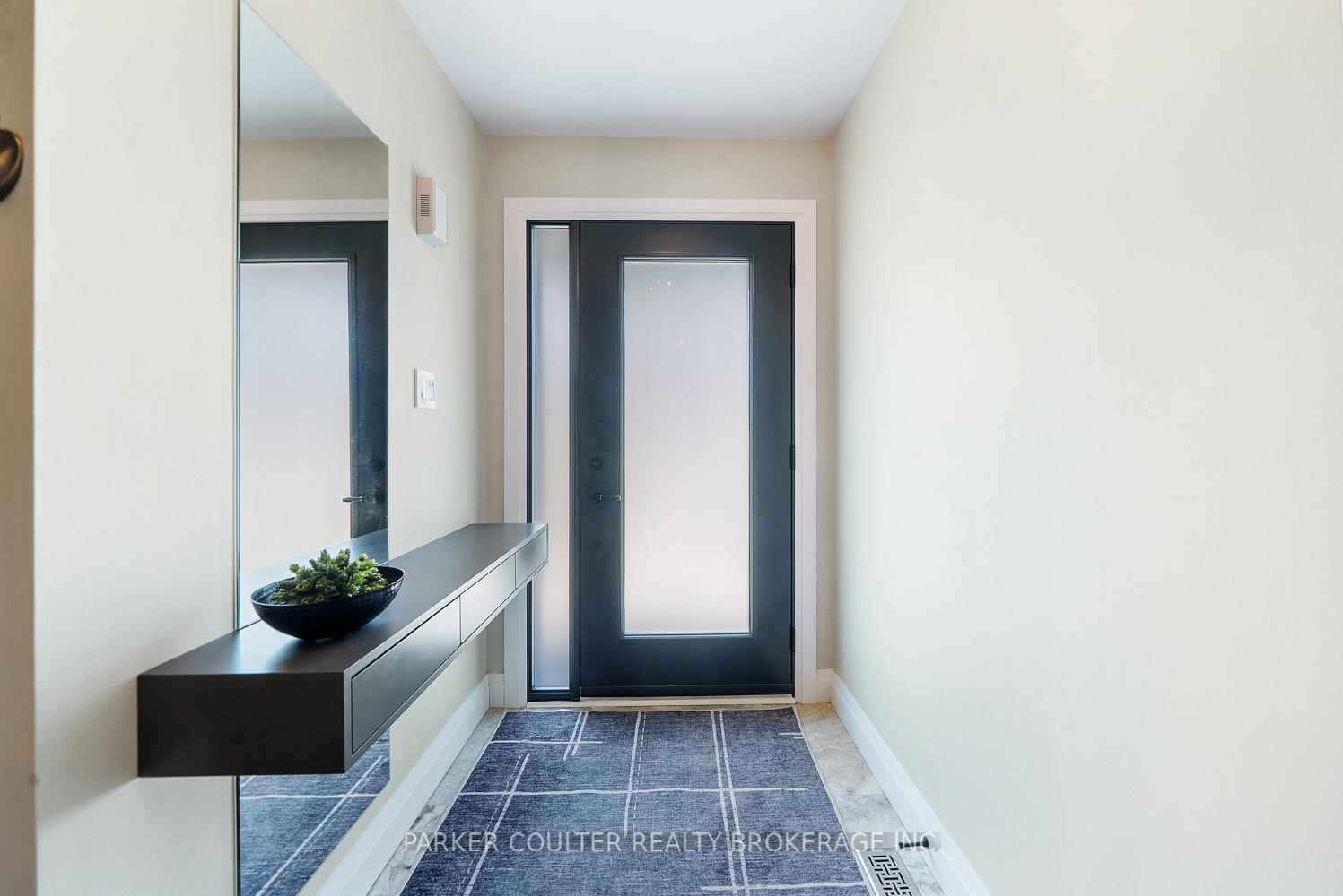 Photo 5 of 68 Mcconkey Place, Barrie, Allandale Heights — HOMEH