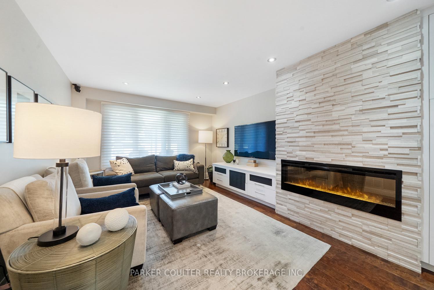 Photo 6 of 68 Mcconkey Place, Barrie, Allandale Heights — HOMEH