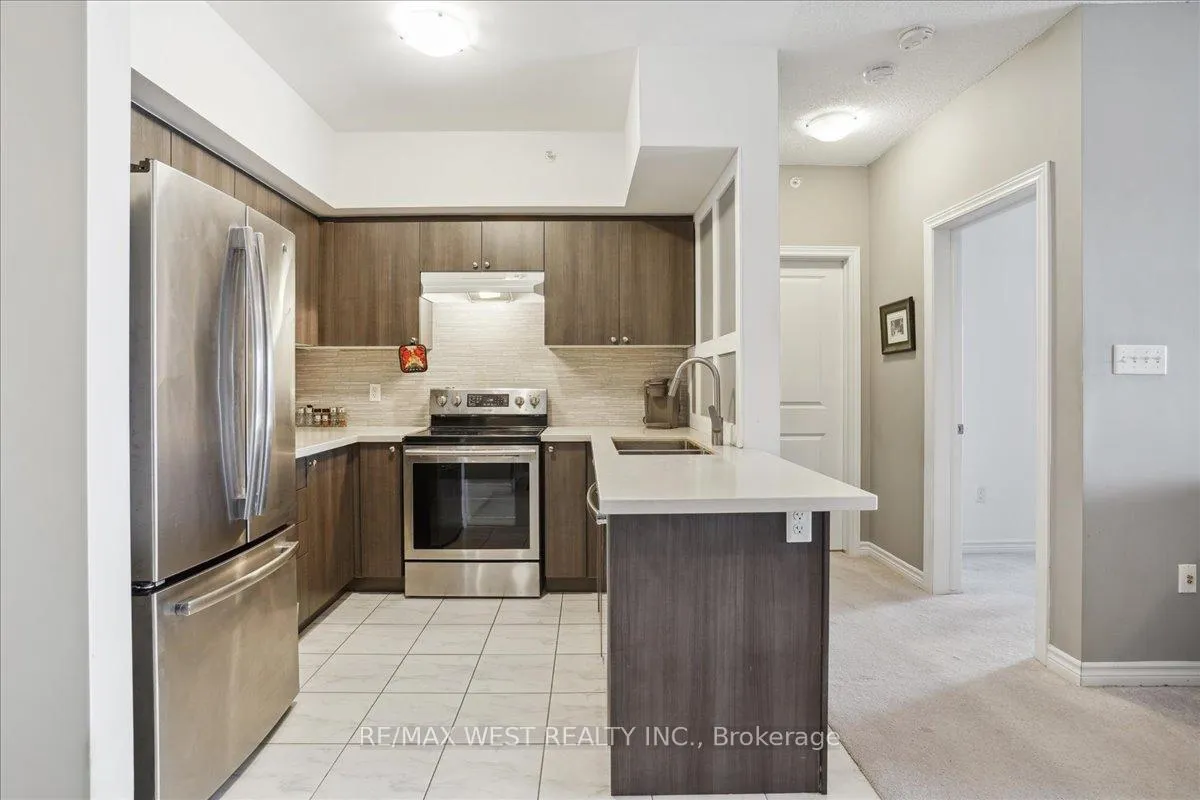 Photo 3 of Unit 203, 5 Greenwich Street, Barrie, Ardagh — HOMEH