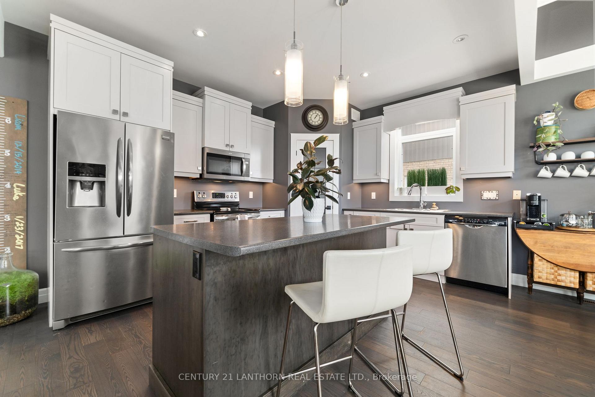 Photo 13 of 42 Sage Street, Belleville, Belleville Ward — HOMEH