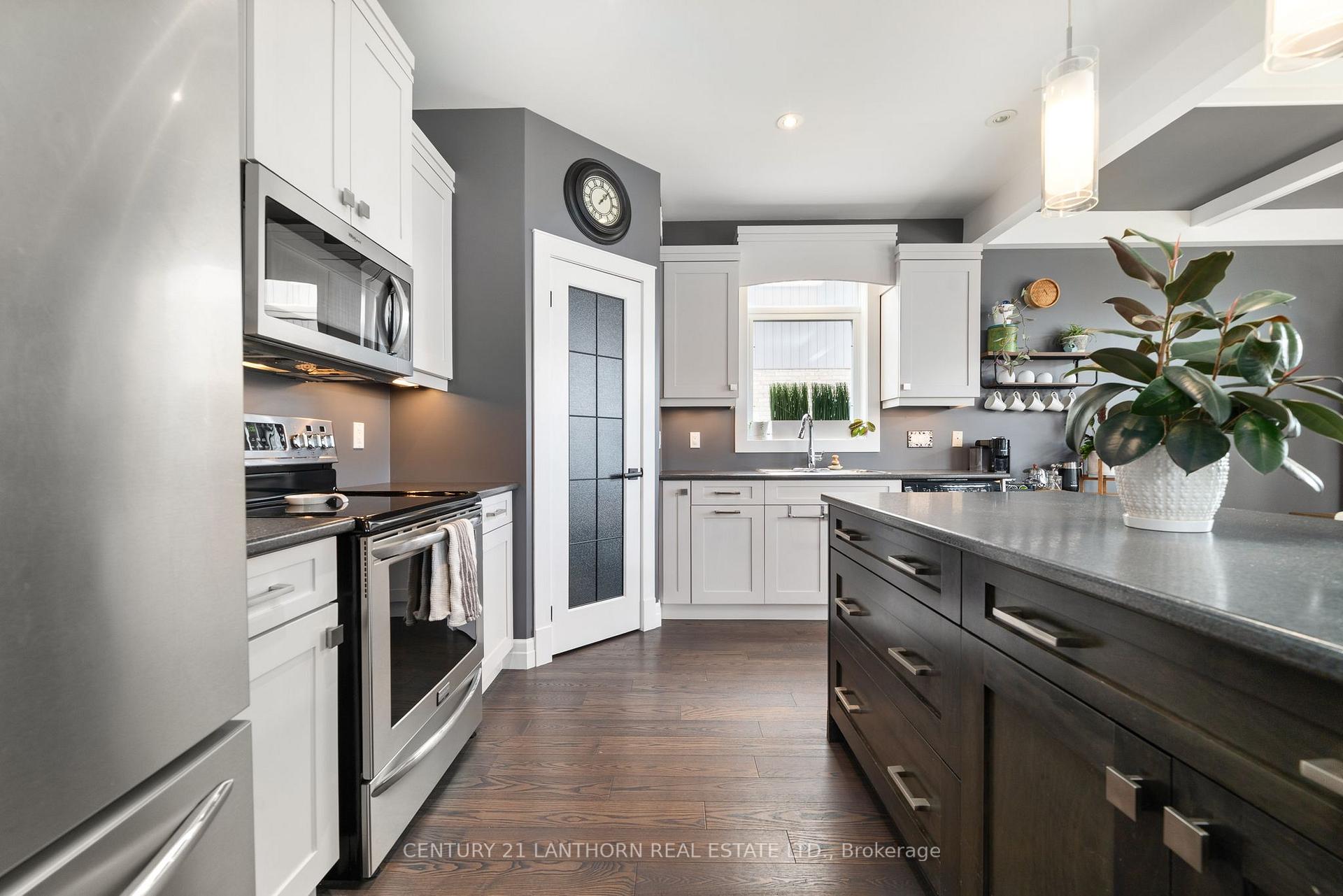 Photo 16 of 42 Sage Street, Belleville, Belleville Ward — HOMEH