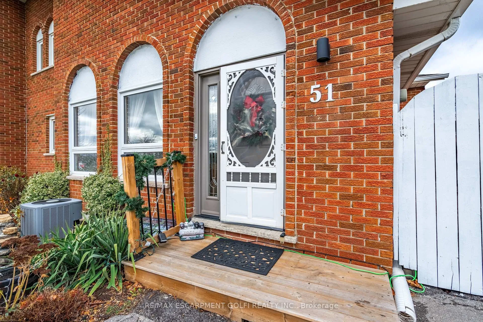 Photo 3 of 51 Leggett Crescent, Hamilton, Lawfield — HOMEH