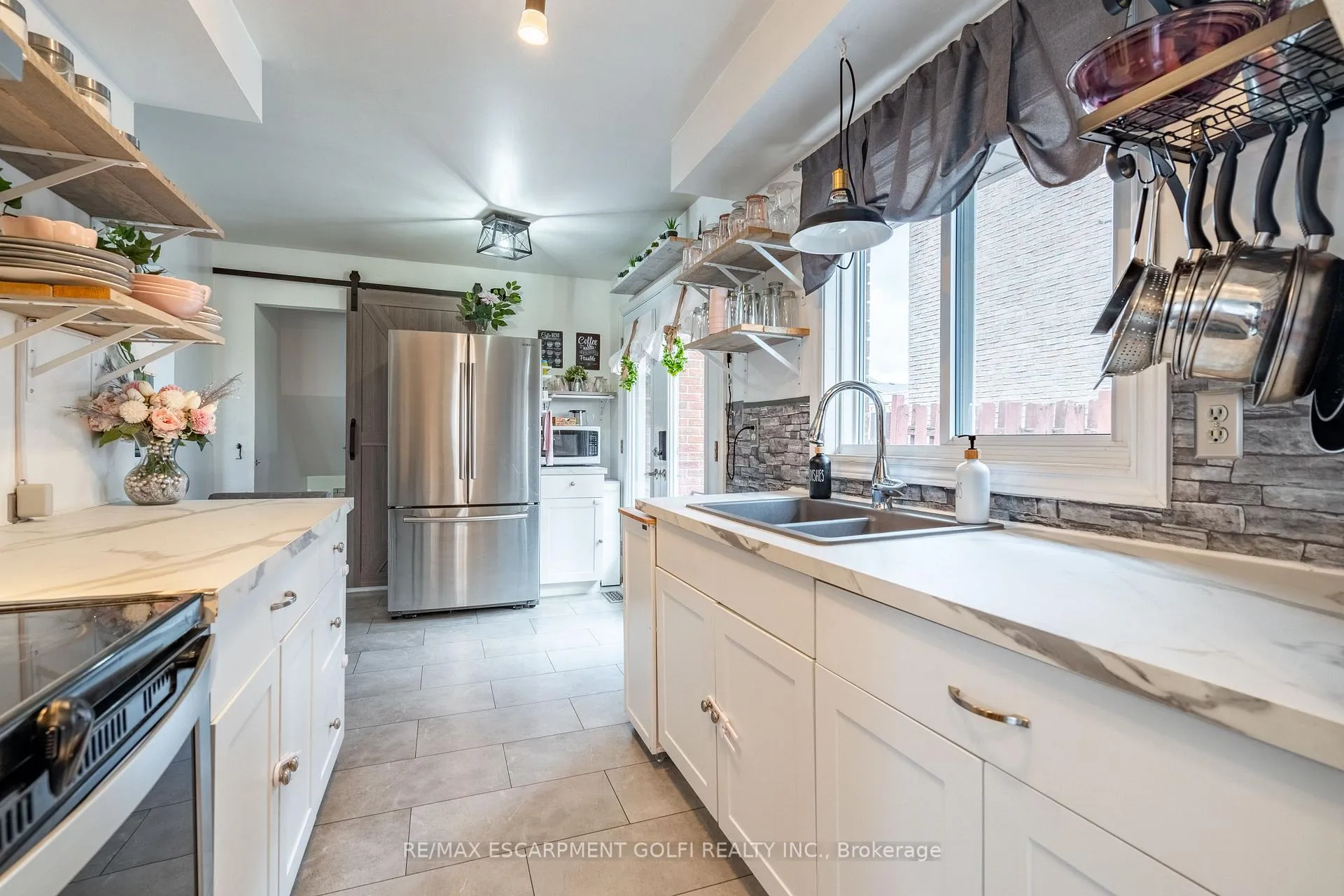 Photo 7 of 51 Leggett Crescent, Hamilton, Lawfield — HOMEH