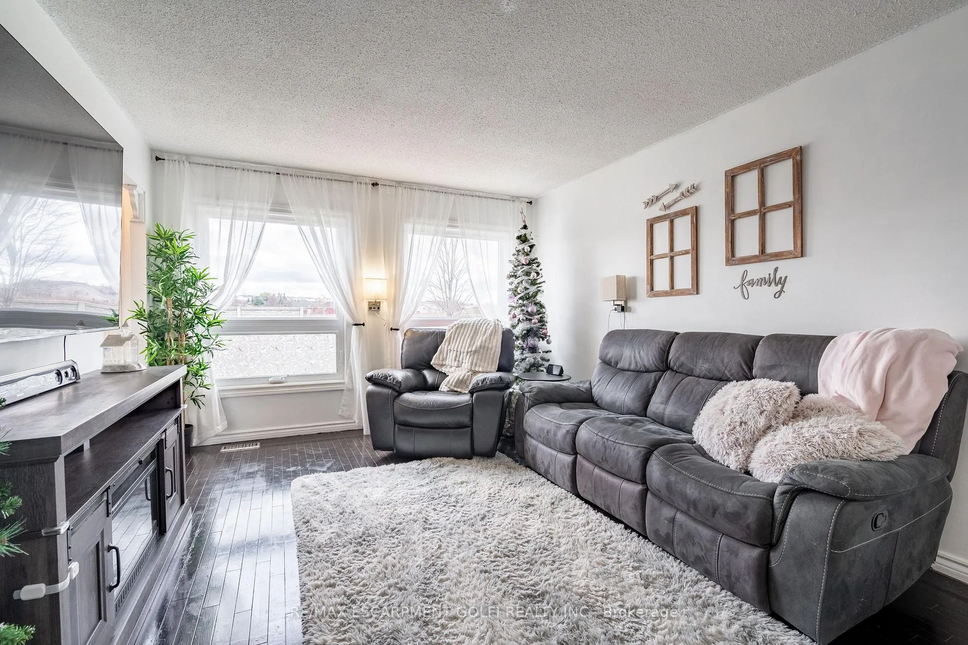 Photo 9 of 51 Leggett Crescent, Hamilton, Lawfield — HOMEH