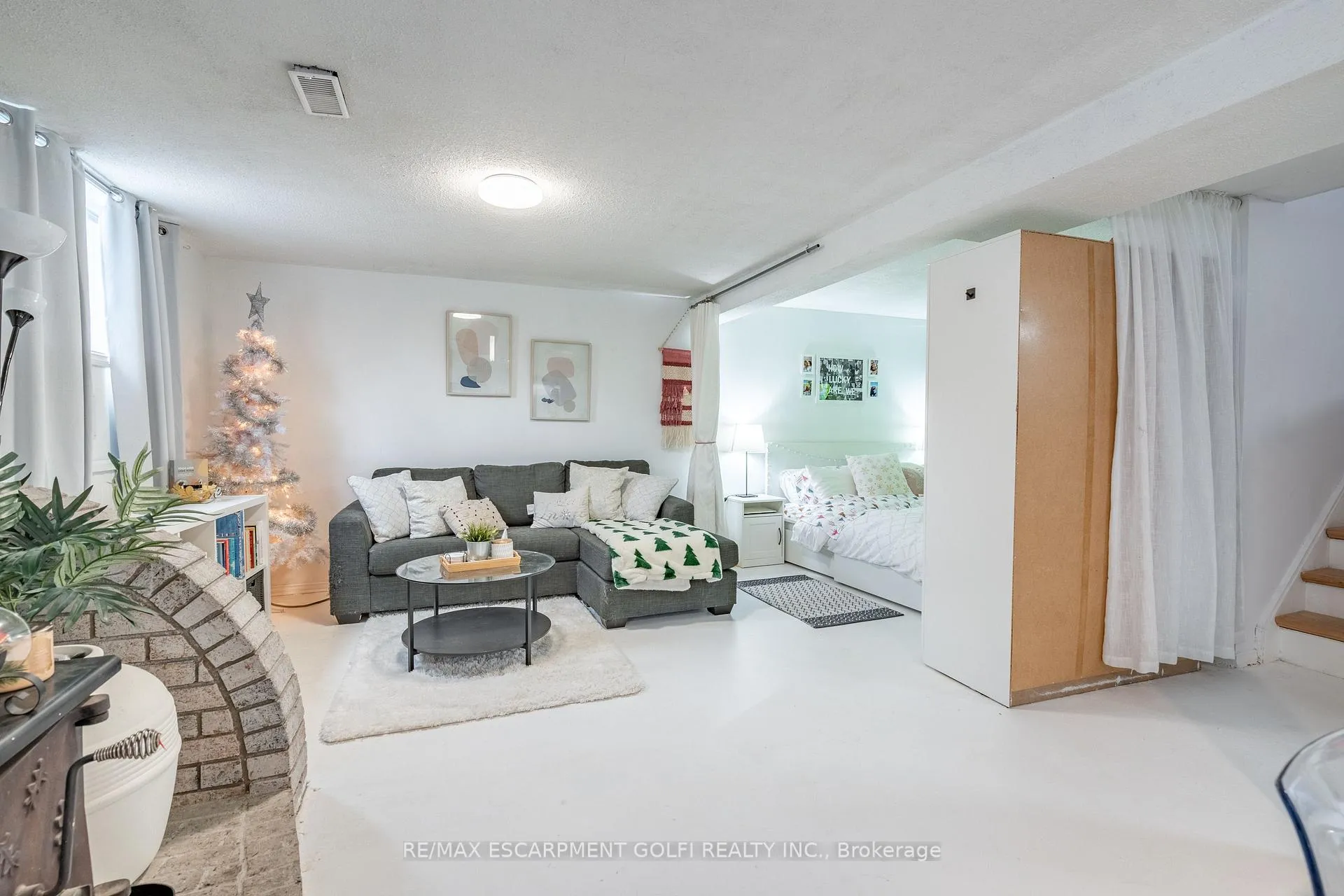 Photo 13 of 51 Leggett Crescent, Hamilton, Lawfield — HOMEH