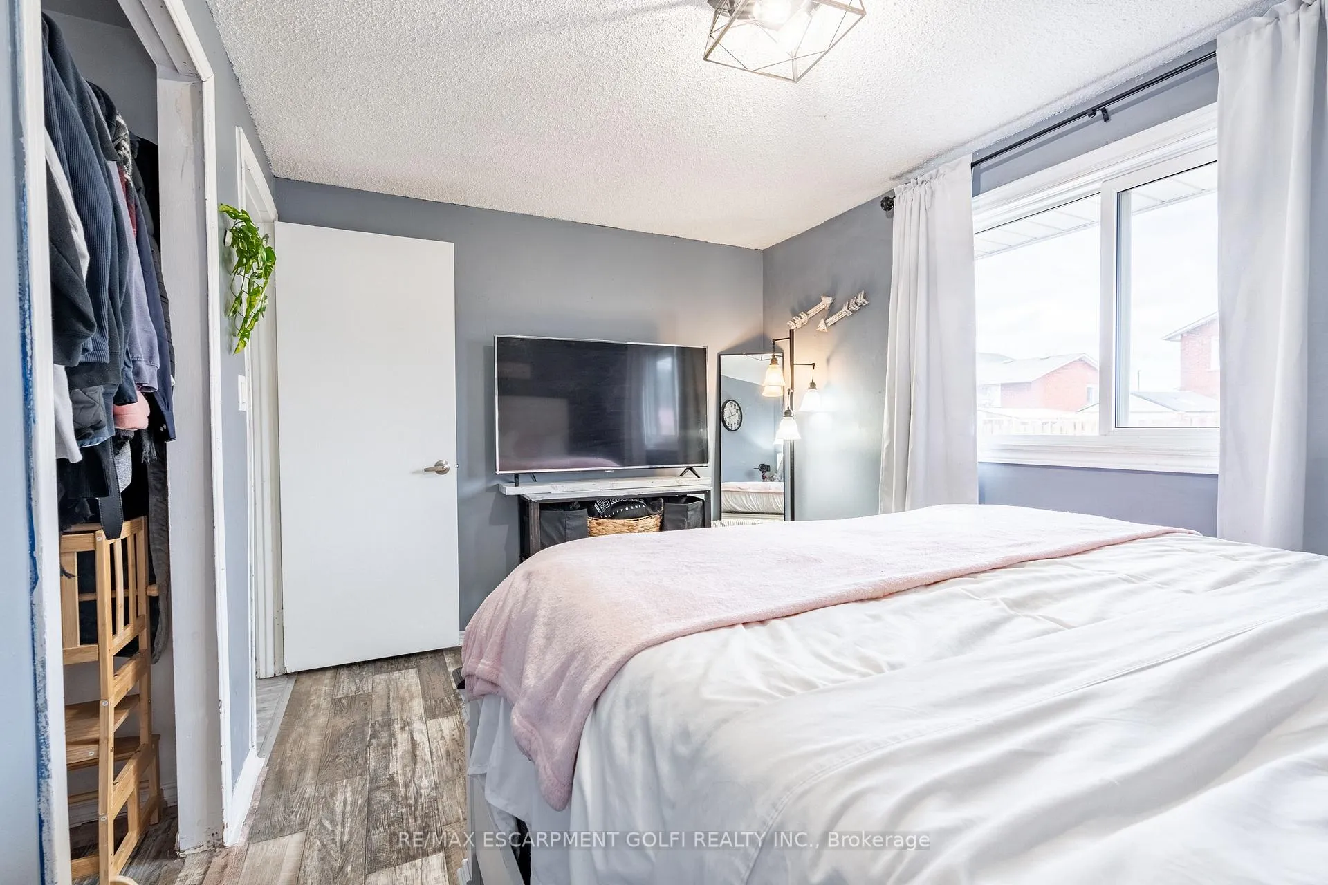 Photo 32 of 51 Leggett Crescent, Hamilton, Lawfield — HOMEH