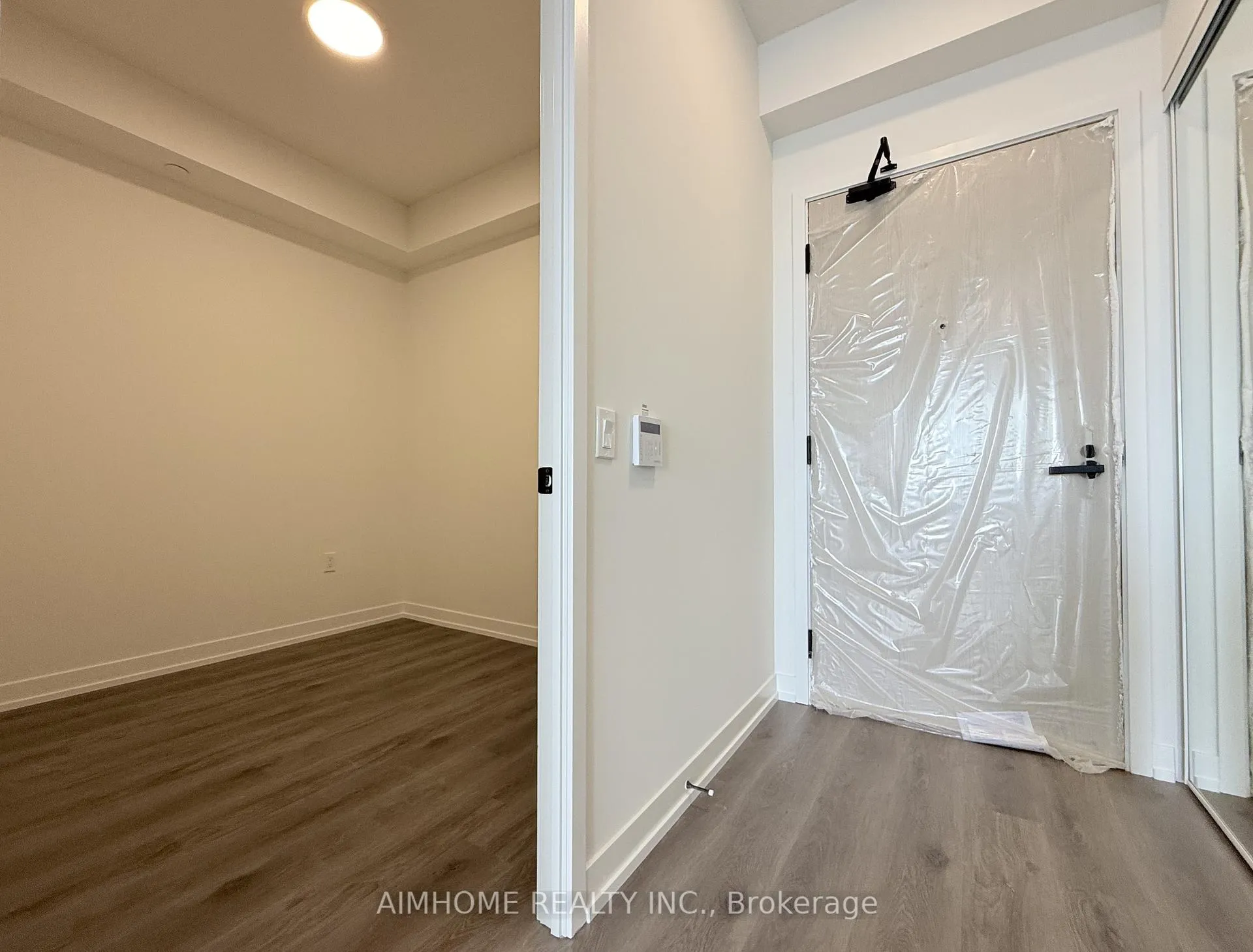 Photo 4 of Unit 2105, 225 Commerce Street, Vaughan, Vaughan Corporate Centre — HOMEH