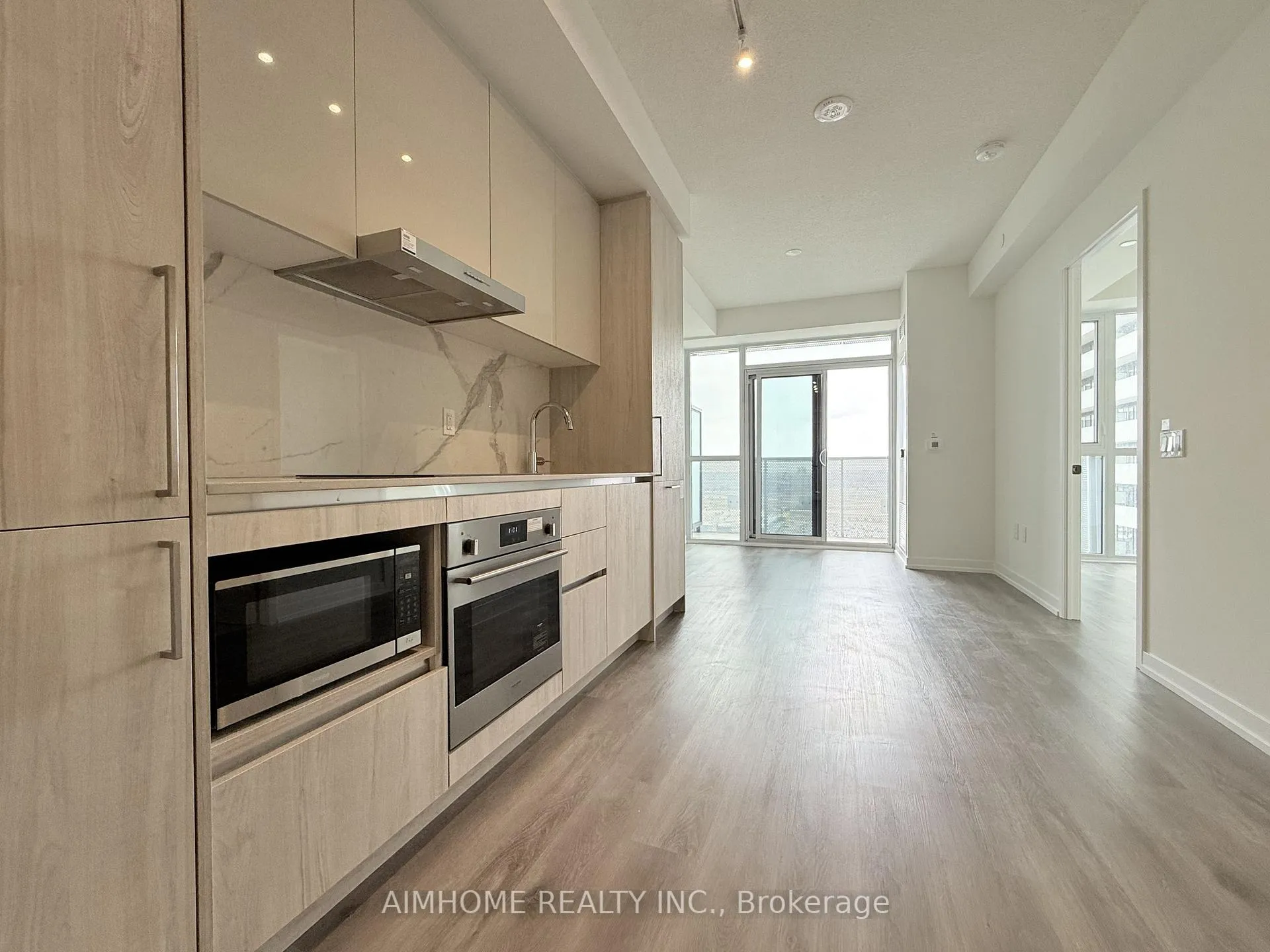 Photo 6 of Unit 2105, 225 Commerce Street, Vaughan, Vaughan Corporate Centre — HOMEH