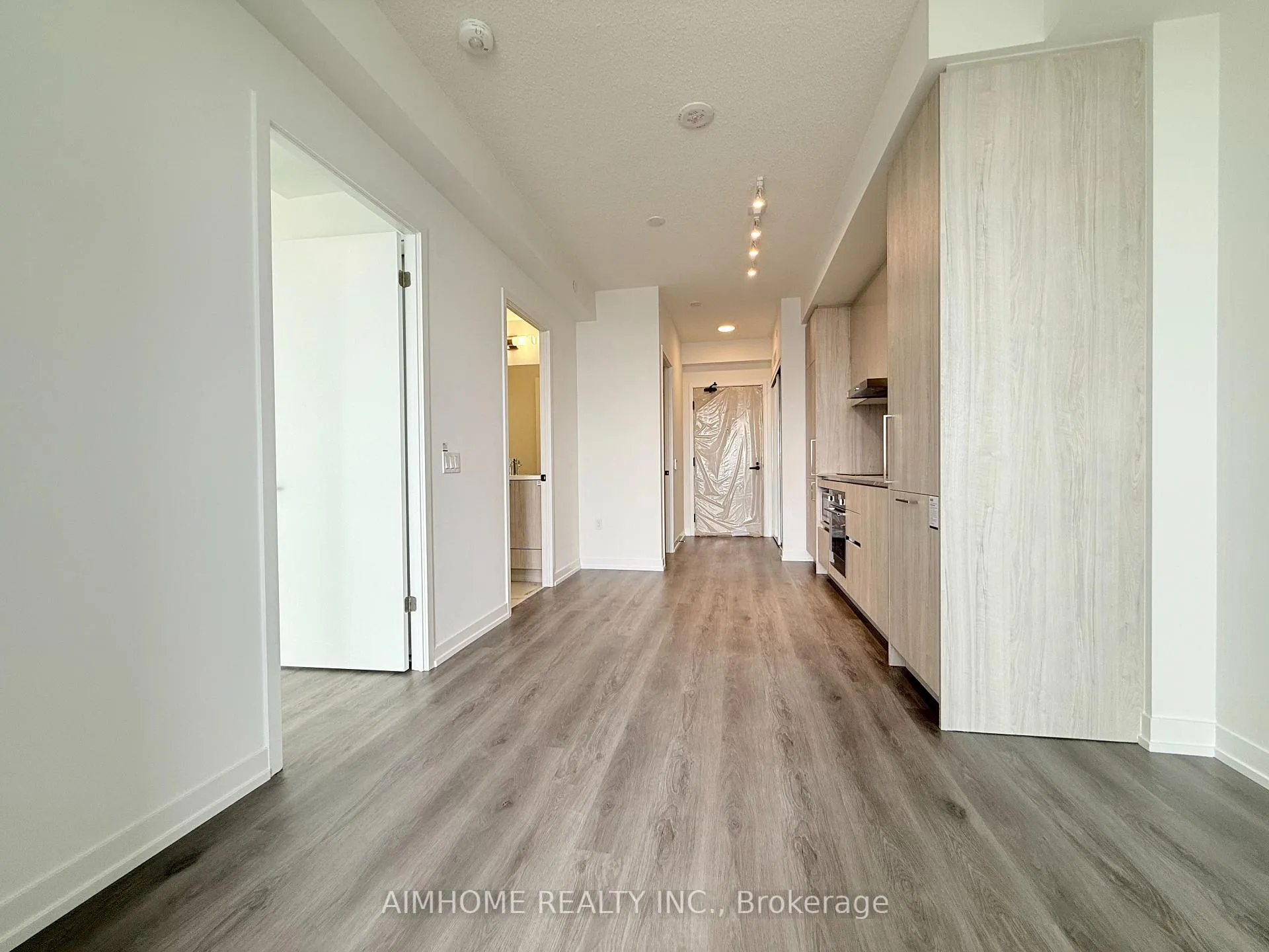 Photo 9 of Unit 2105, 225 Commerce Street, Vaughan, Vaughan Corporate Centre — HOMEH