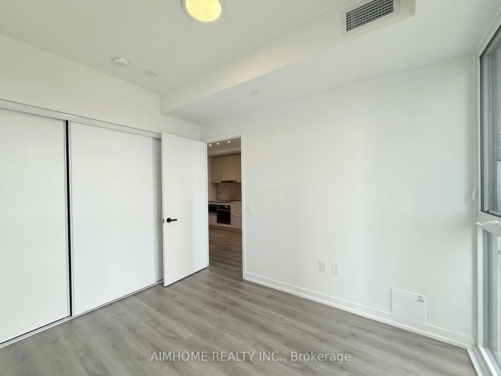 Photo 12 of Unit 2105, 225 Commerce Street, Vaughan, Vaughan Corporate Centre — HOMEH