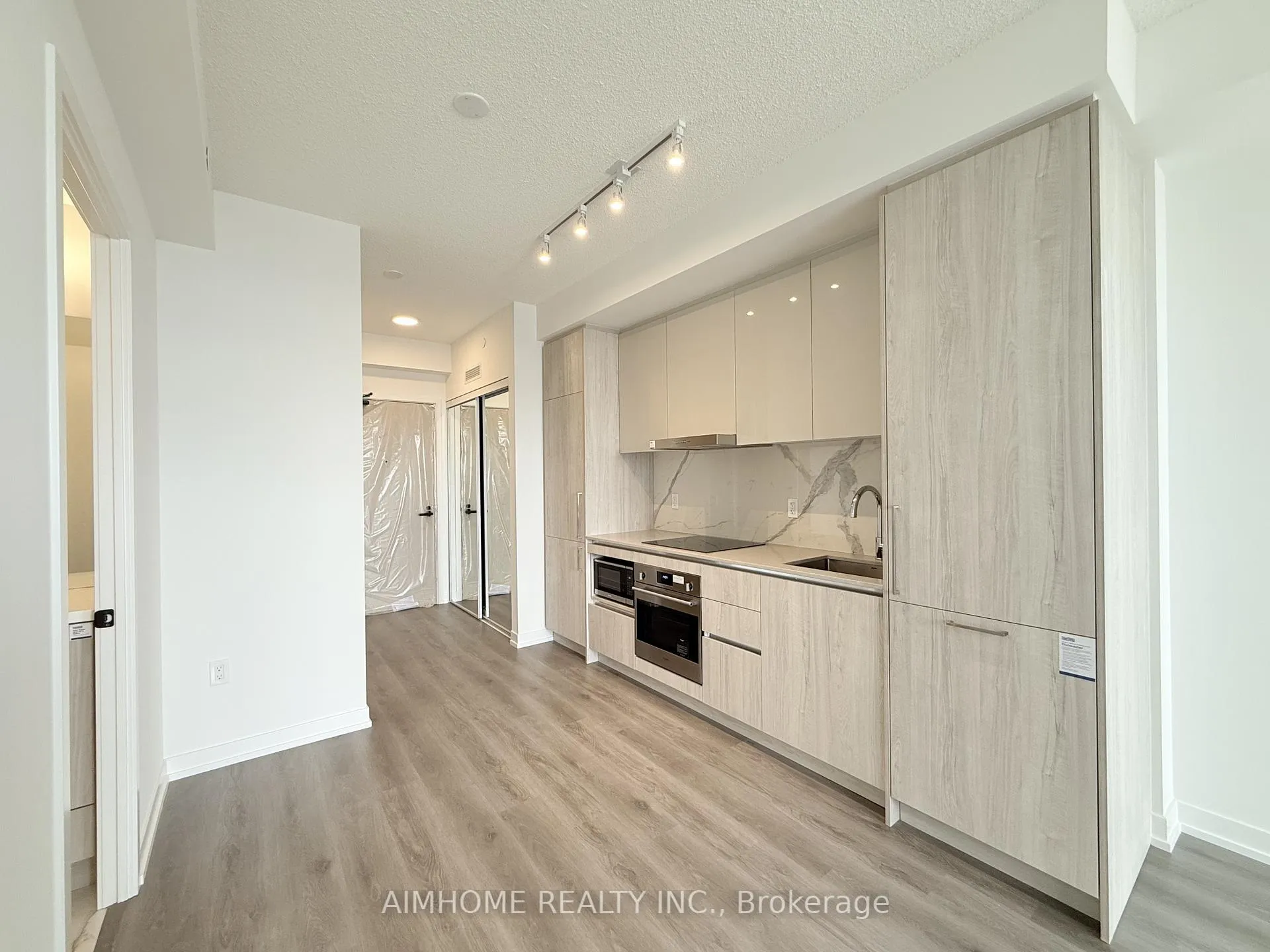 Photo 13 of Unit 2105, 225 Commerce Street, Vaughan, Vaughan Corporate Centre — HOMEH