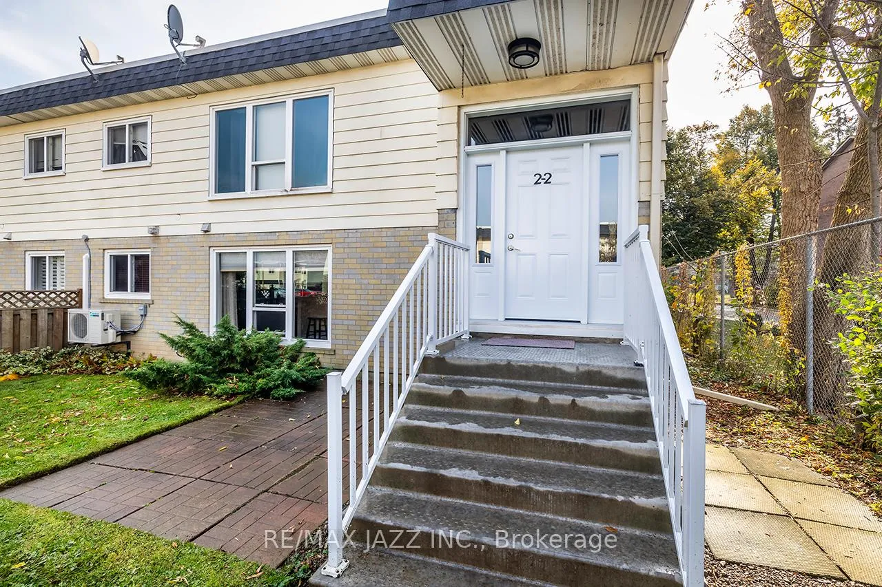 Photo 5 of Unit 2, 540 Mary Street E, Whitby, Downtown Whitby — HOMEH