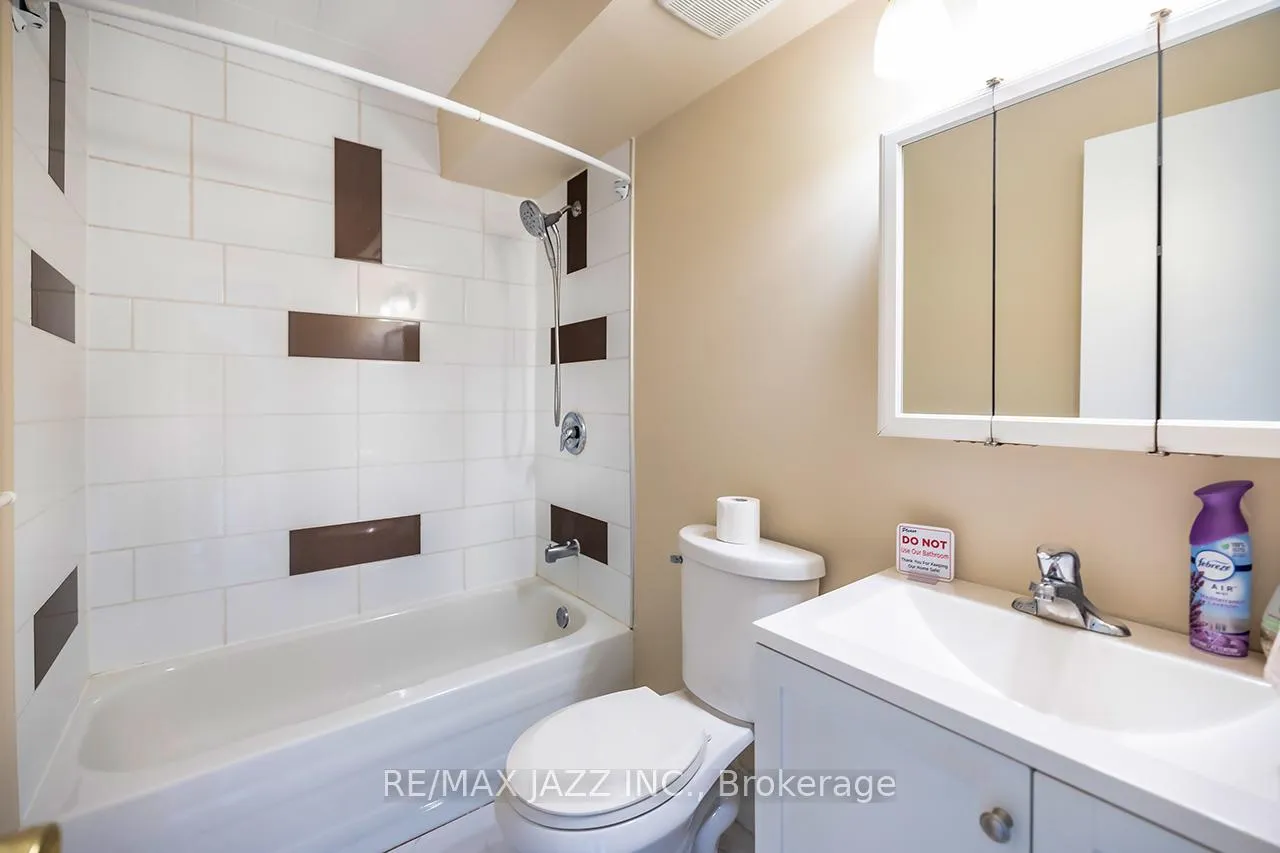 Photo 11 of Unit 2, 540 Mary Street E, Whitby, Downtown Whitby — HOMEH