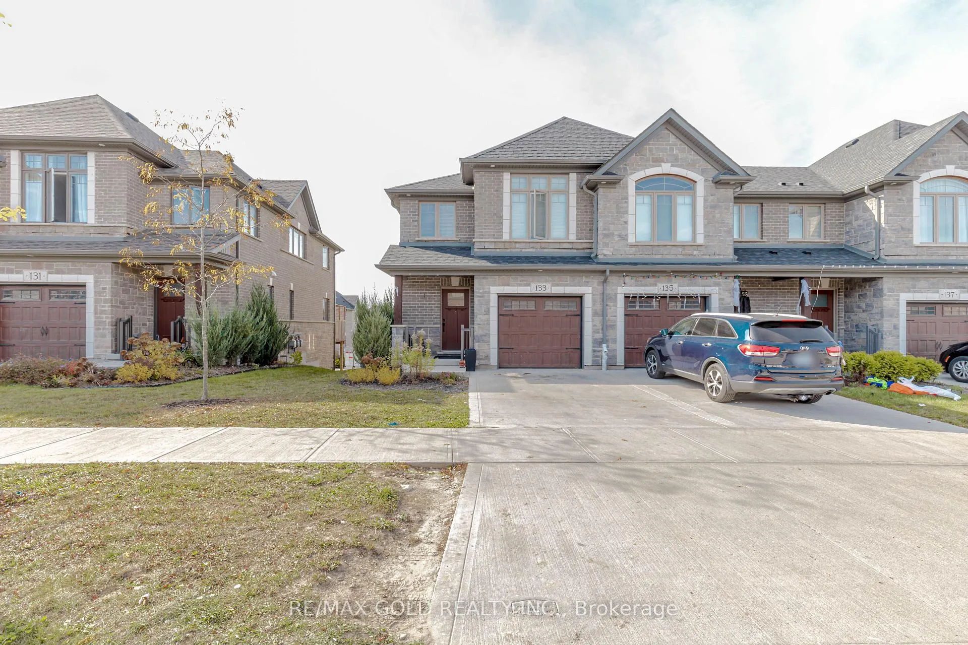 Front of 133 Hollybrook Trail